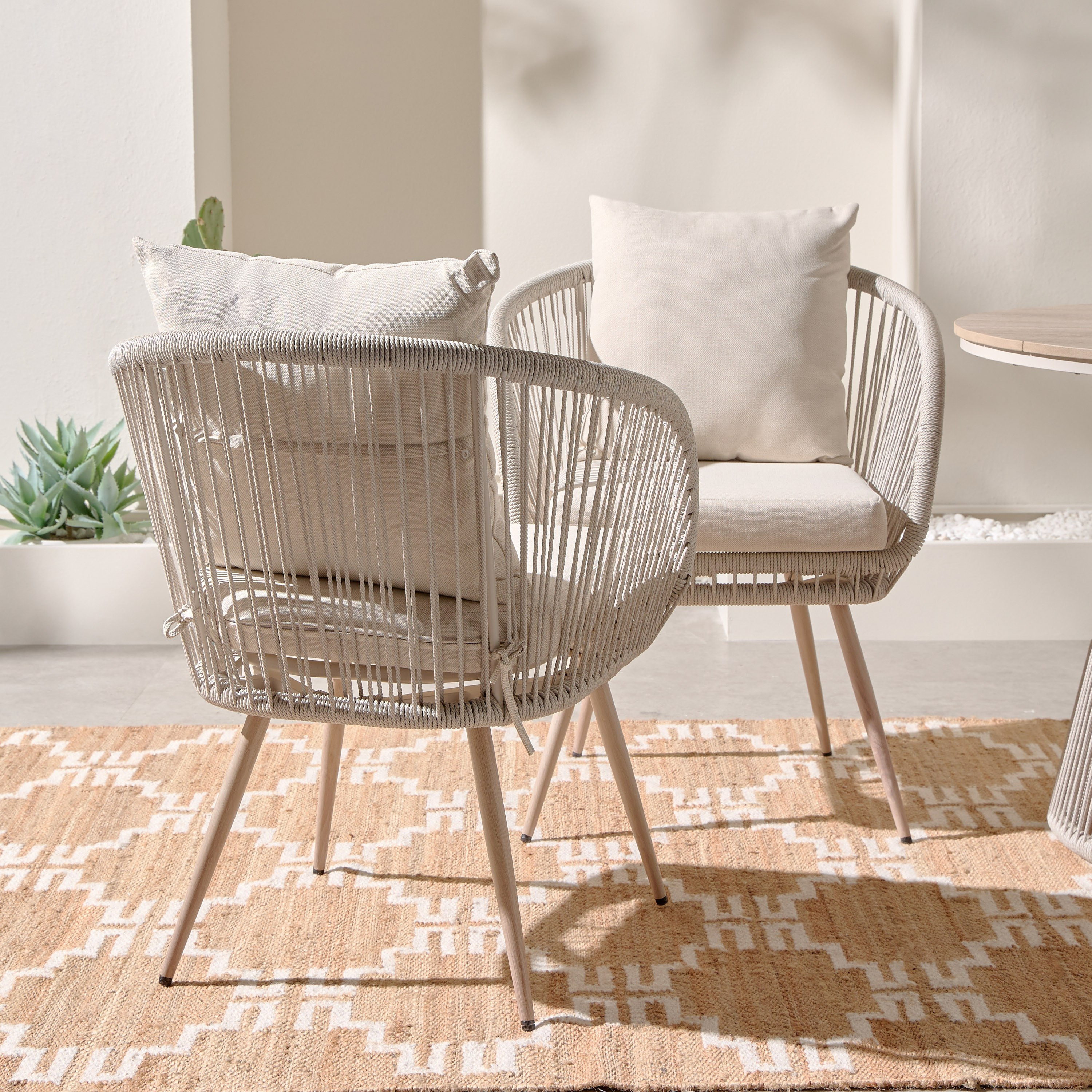 كرسي سفرة خارجي - سيبريز-furniture-outdoor-diningfurniture-image-3