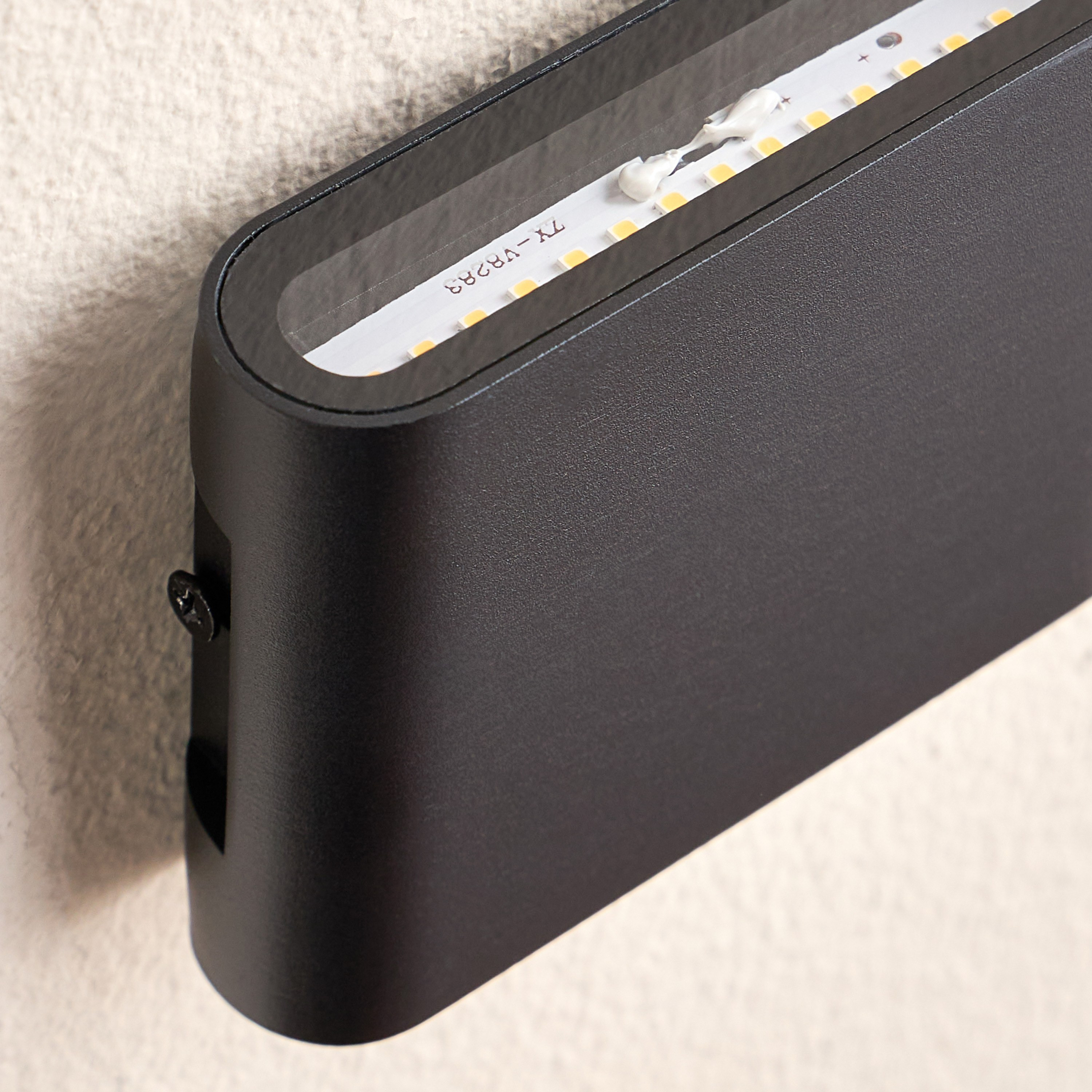 Kelce Metal LED Wall Lamp-household-lighting-walllamps-image-3