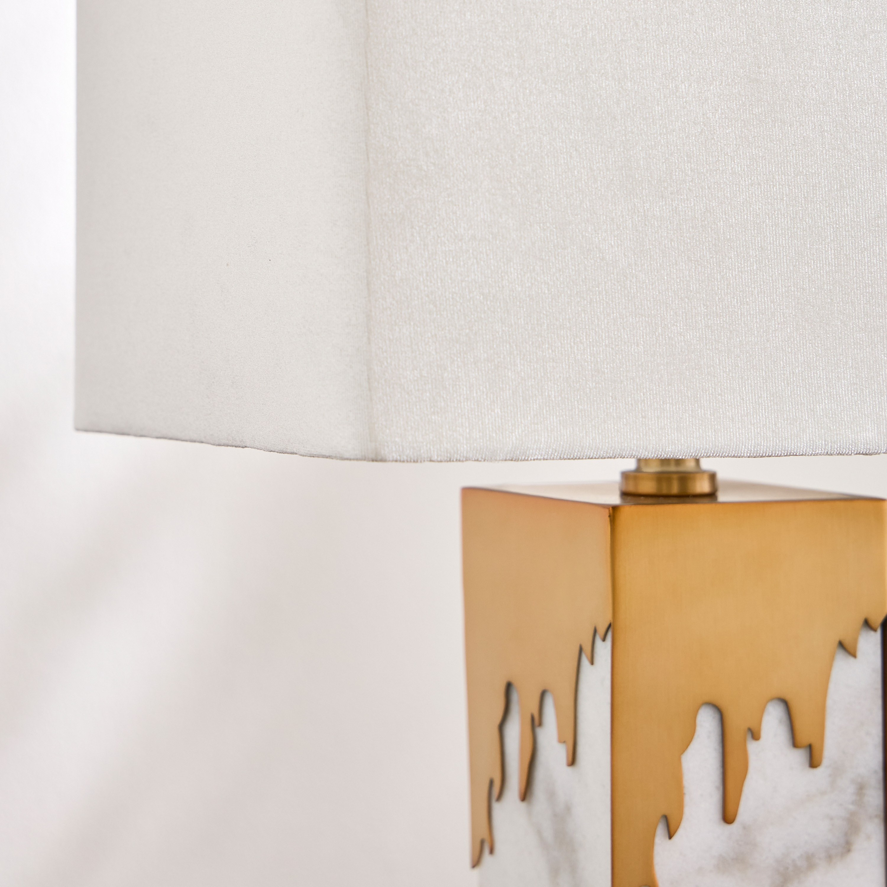 Sahana Marble Table Lamp - 54 cm-household-lighting-tableanddesklamps-image-3
