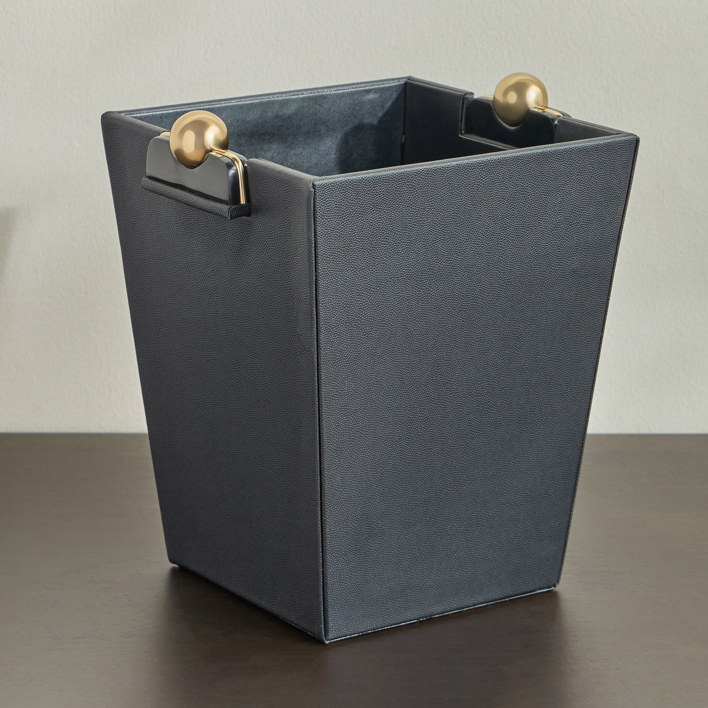 Fatima Arpino Bin-household-decor-boxesandtrays-image-1