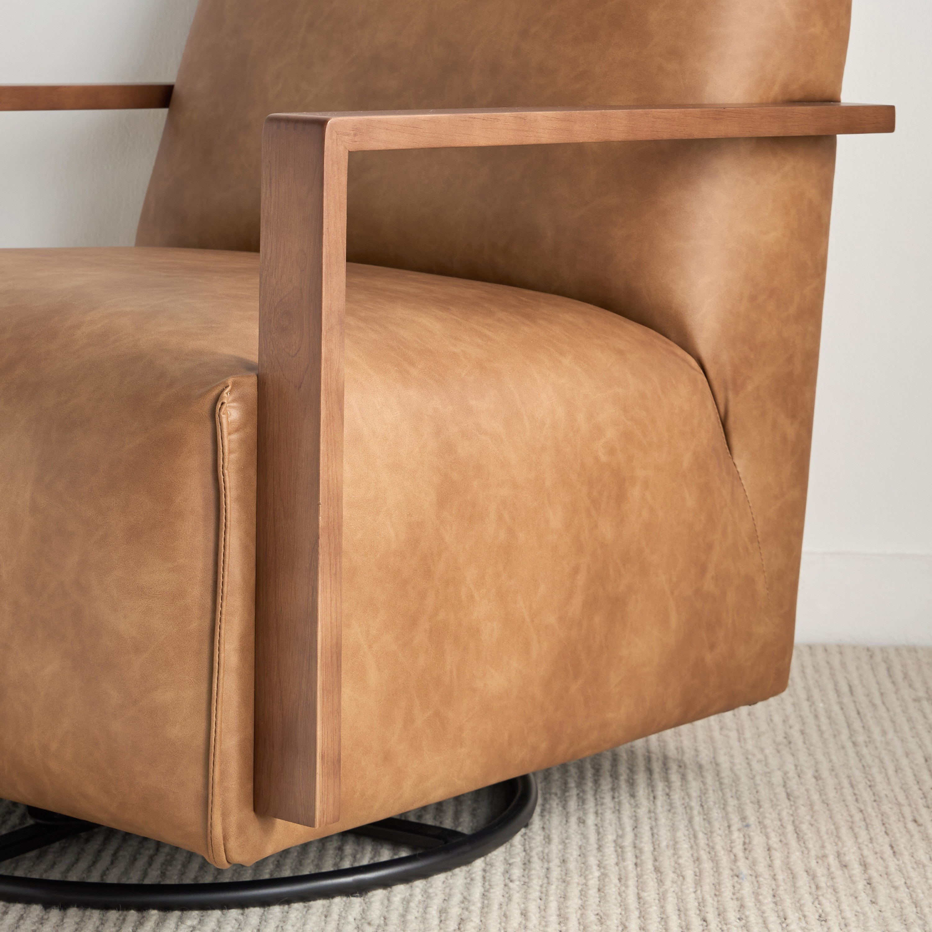 كرسي بمساند ذراعين دوّار من الجلد الصناعي - هيمينج-furniture-sofaandseating-armchairs-image-4