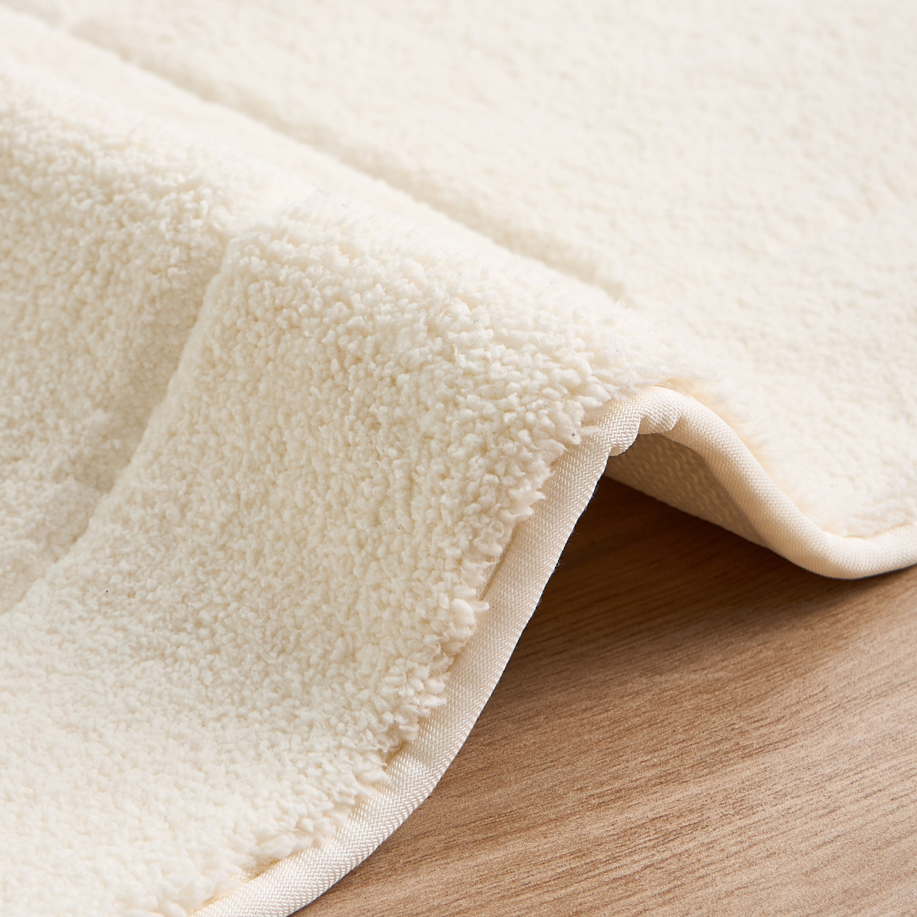 دعاسة حمّام بتصميم محفور - 60×90 سم-household-bathandlaundry-bathlinen-bathmatsandtubmats-image-3