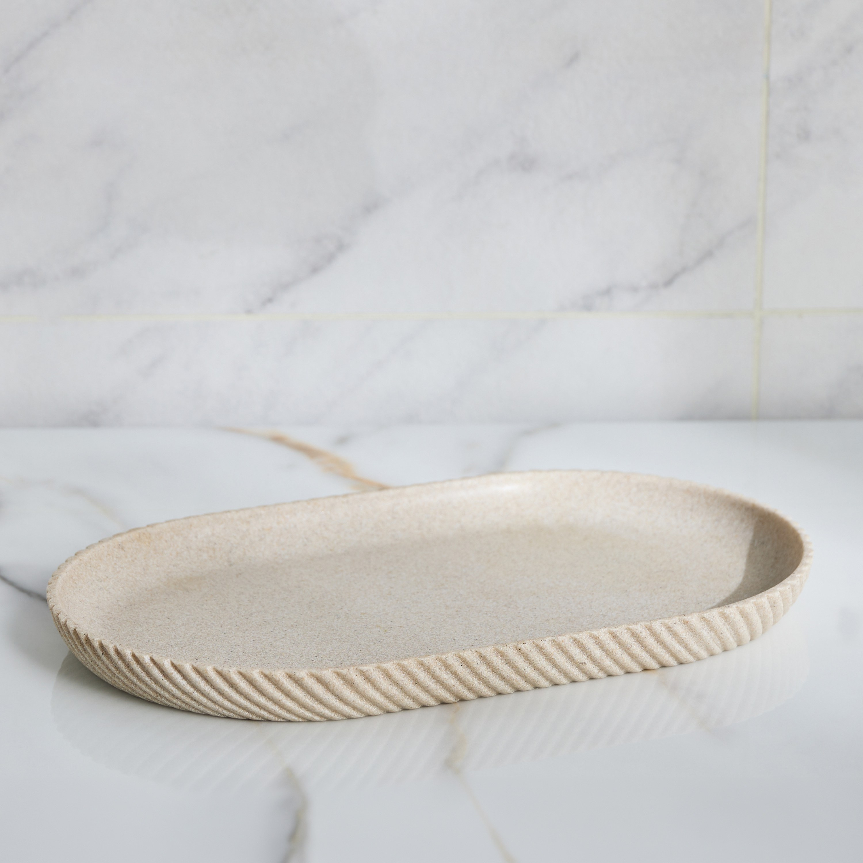 Bevel Towel Tray