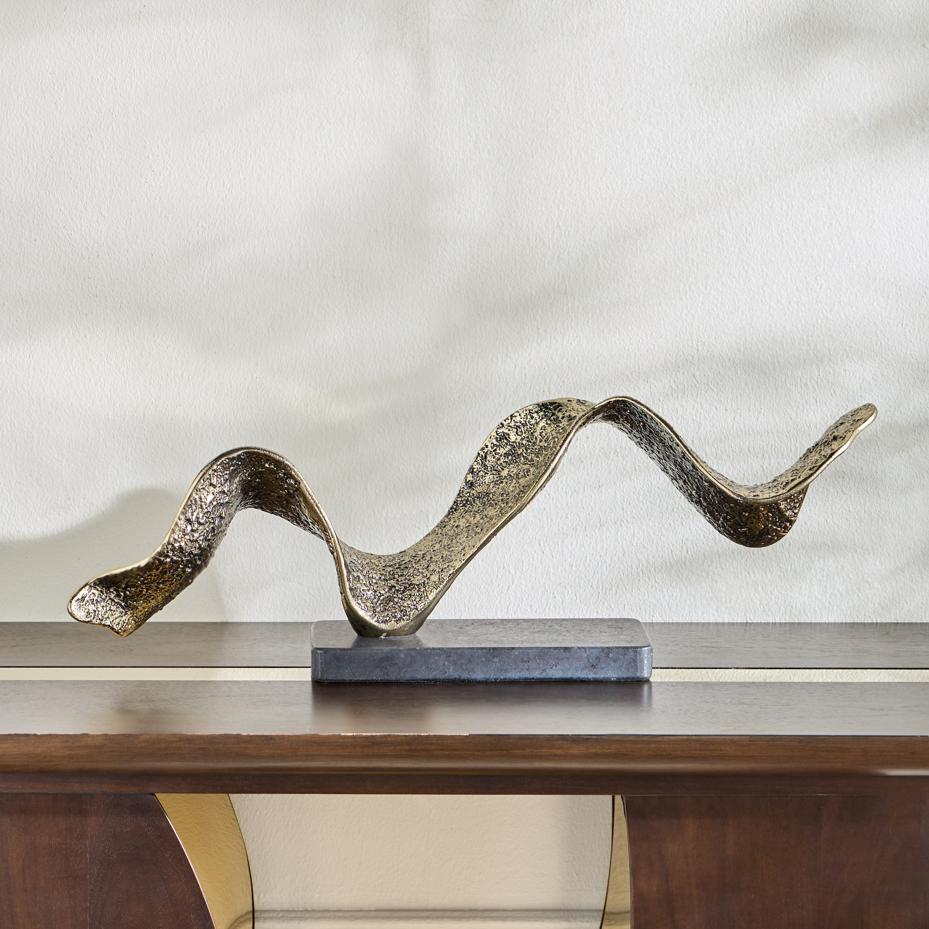 زينة ديكور بتصميم موجة أفقية تيرا - دهب-household-decor-decorativeobjectsandsculptures-image-1
