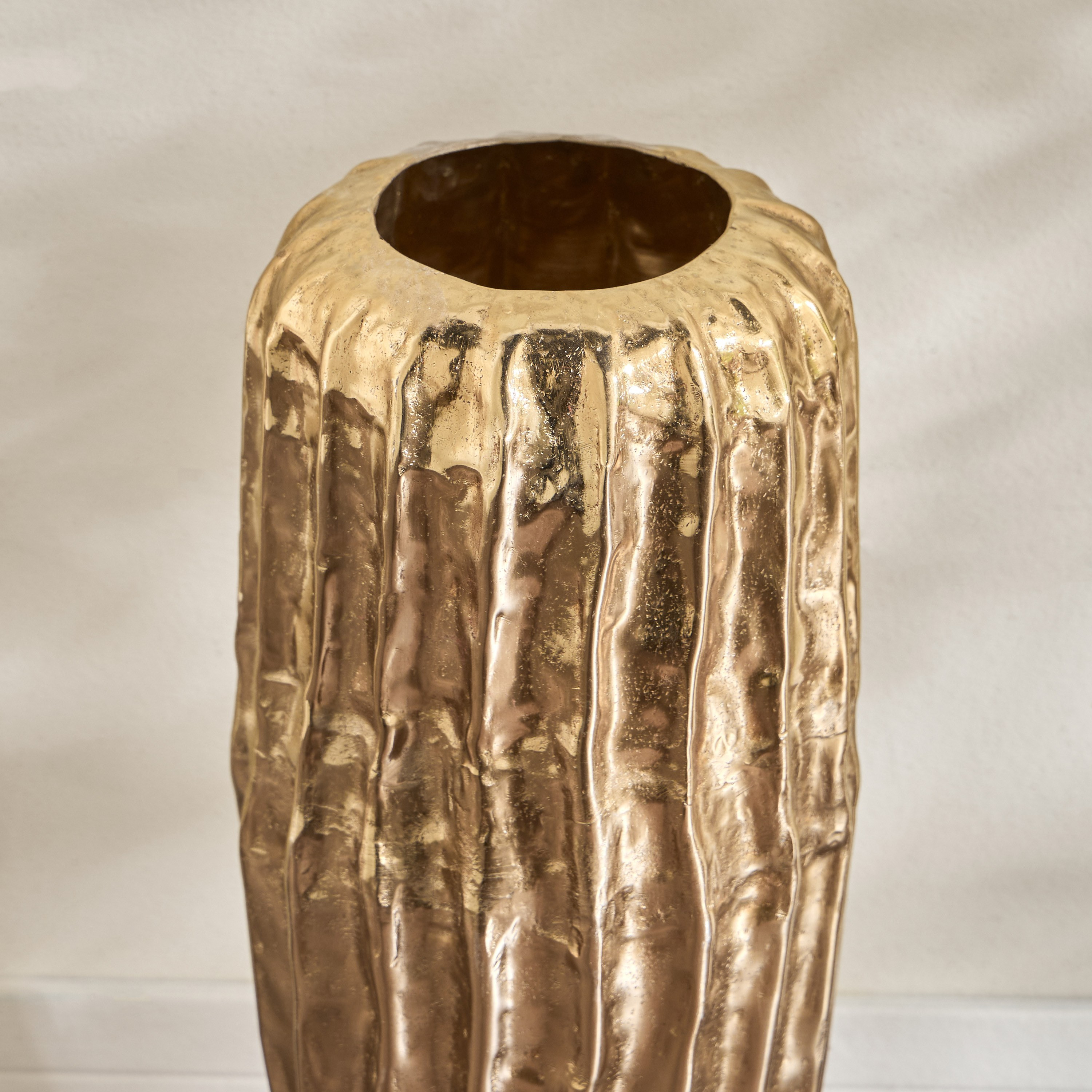 Solena Cole Metal Vase - 24 cm-household-decor-vasesandbowls-image-2