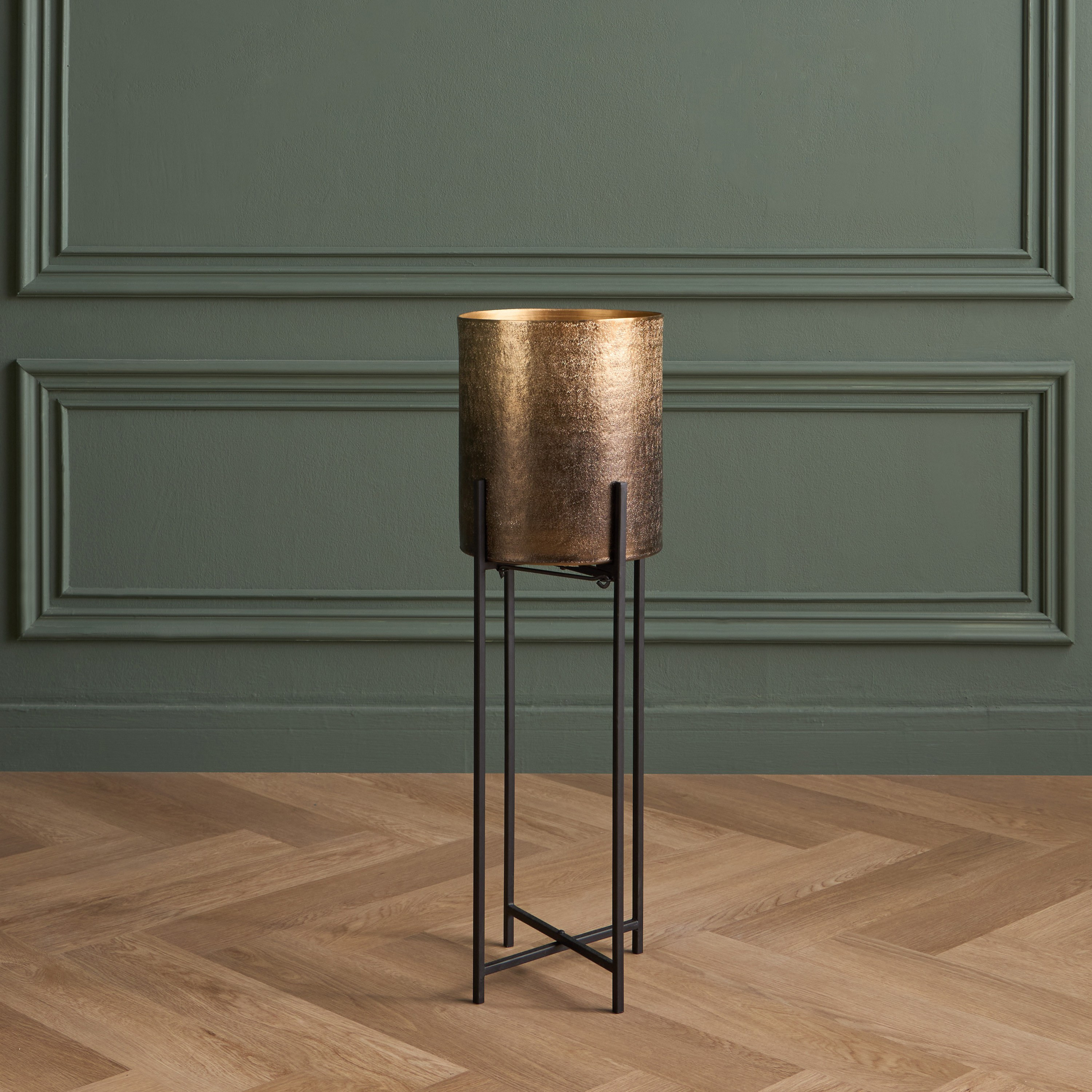 Arras Ruse Metal Planter Stand - 74 cm-household-gardenandoutdoor-potsandplanters-planters-image-2