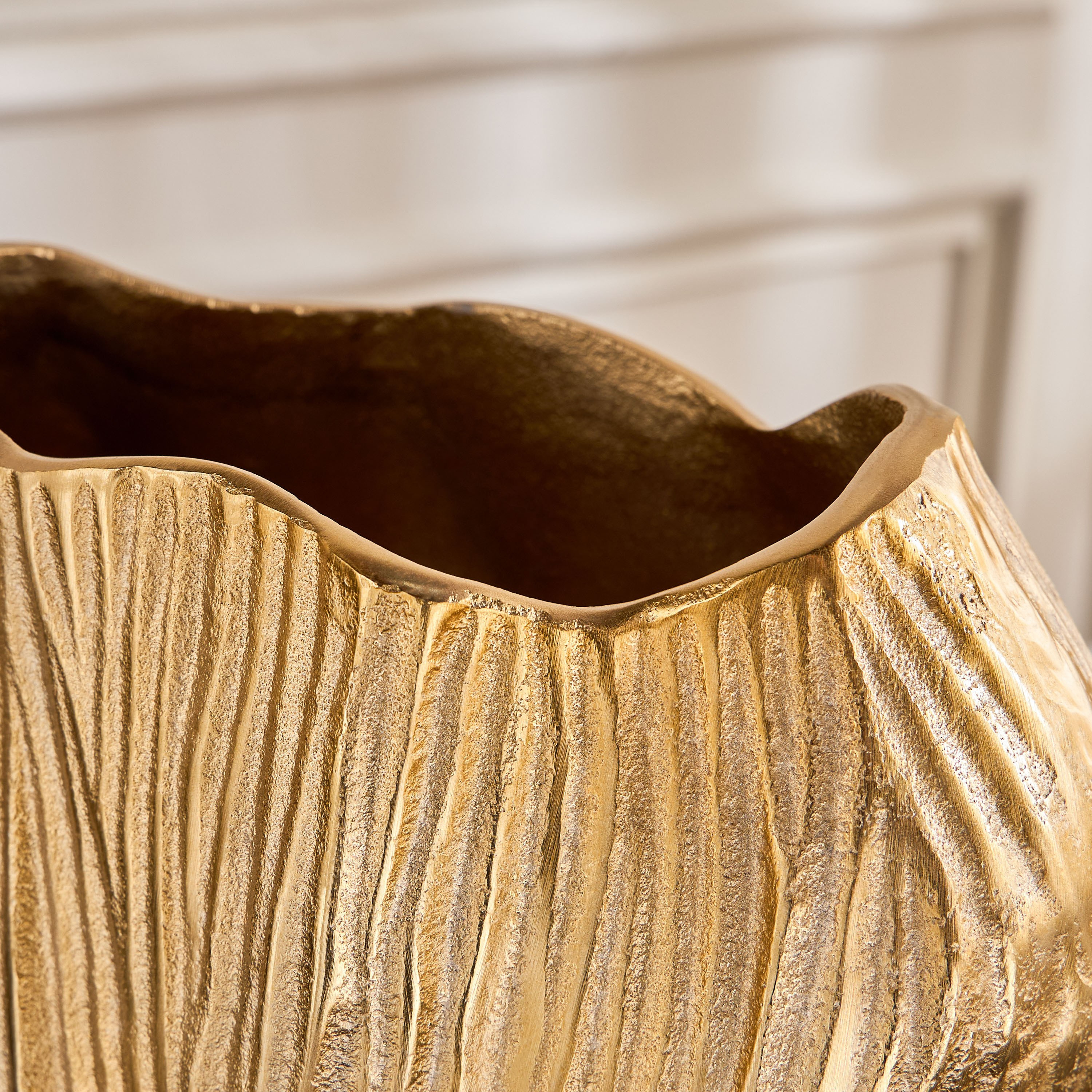 Zale Aluminium Vase - 23 cm-household-decor-vasesandbowls-image-2