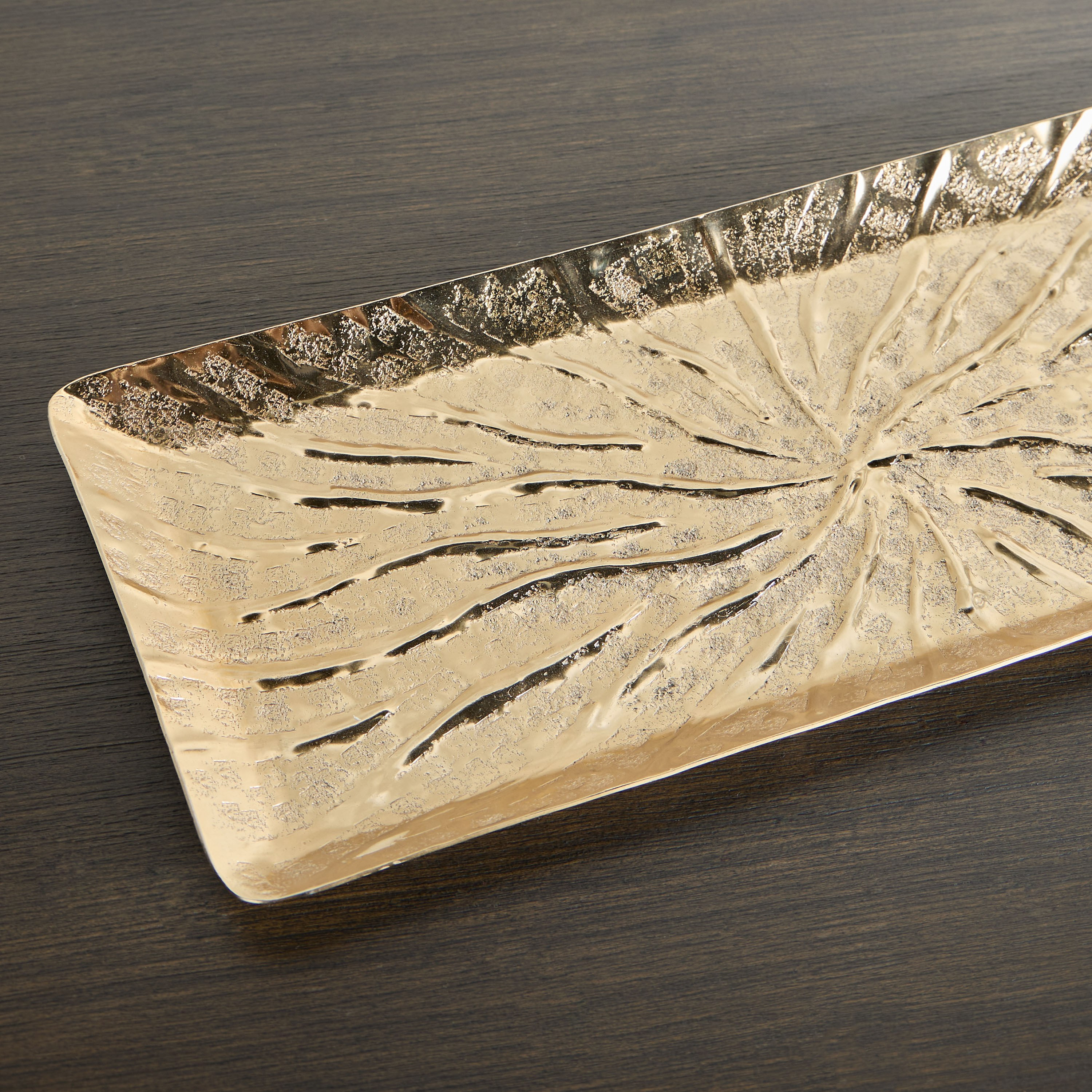 صحن ديكور معدن - دهب - 20x51 سم-household-decor-boxesandtrays-image-2