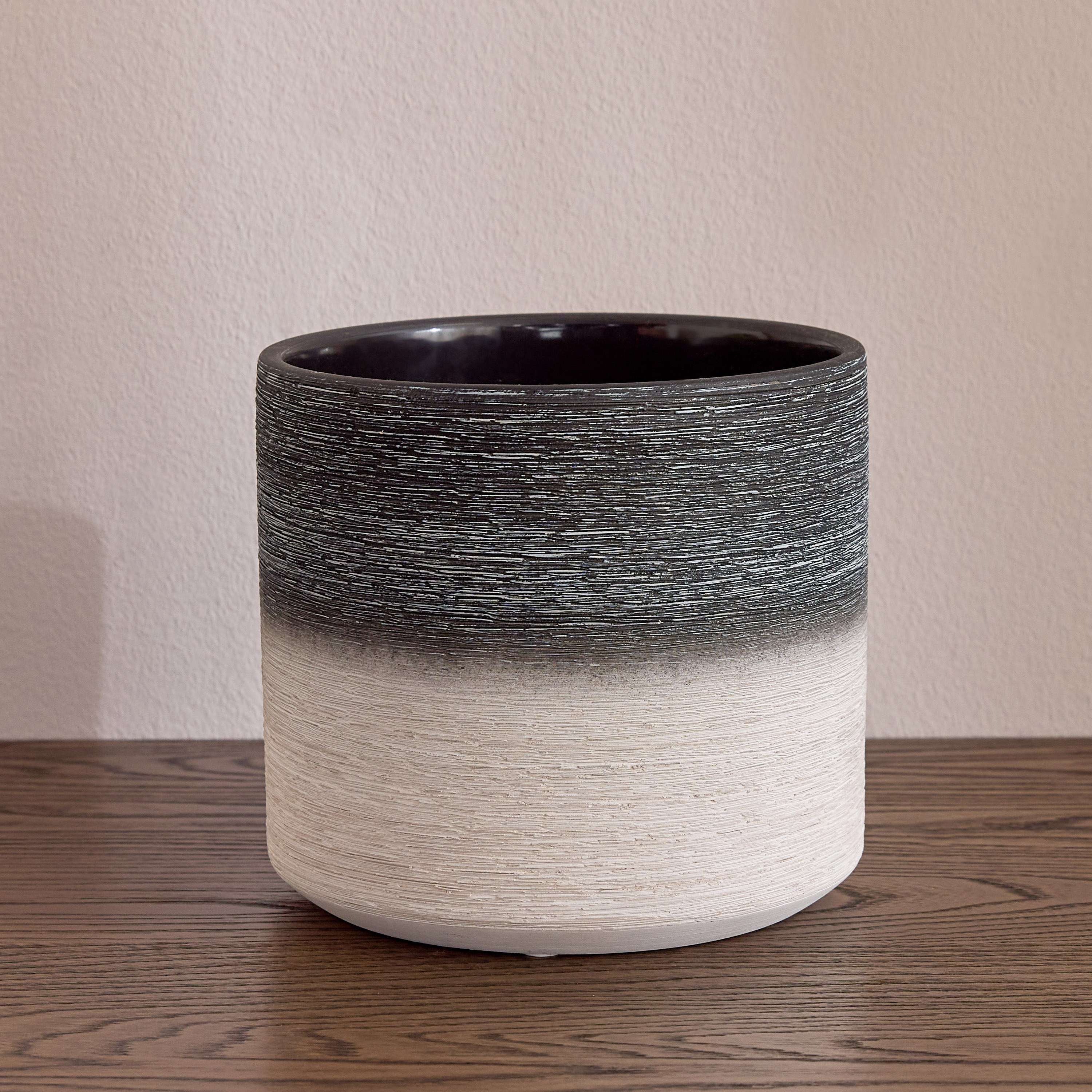 Freesia Ceramic Planter - 15 cm-household-gardenandoutdoor-potsandplanters-planters-image-2