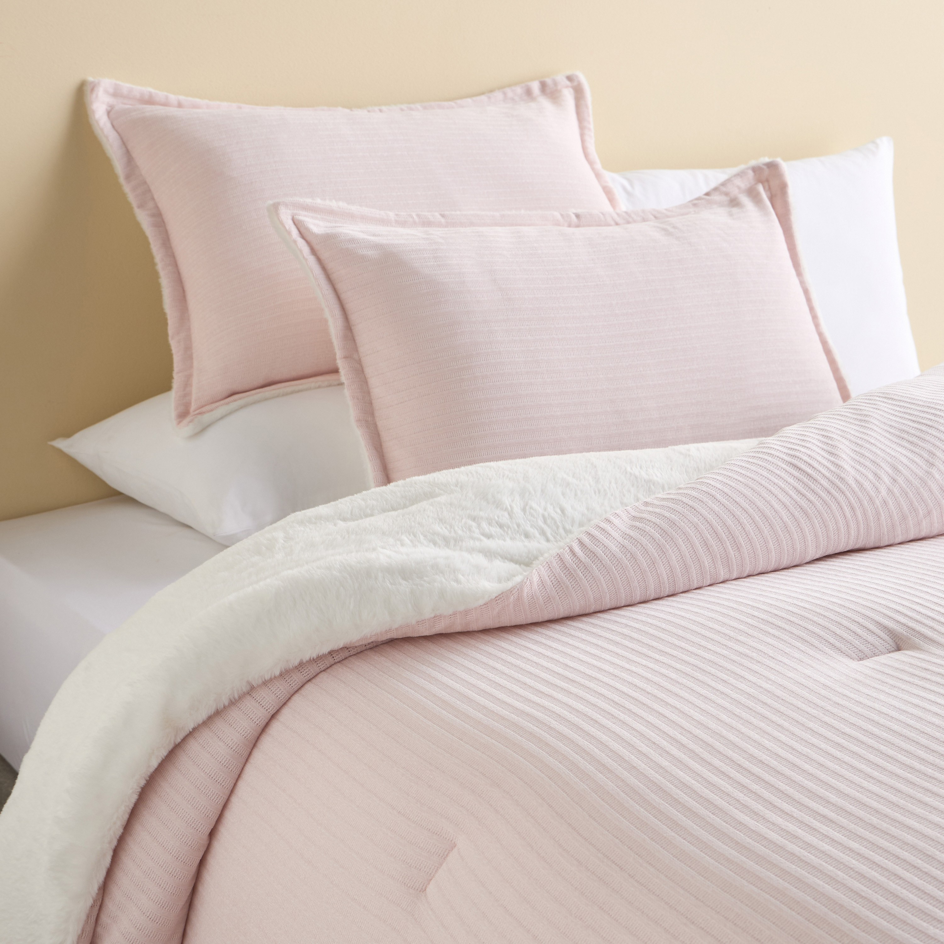 Igor Flannel and Faux Rabbit Fur 3-Piece Super King Comforter Set - 240x260 cm-household-bedding-comfortersandbedspreads-comforters-image-1