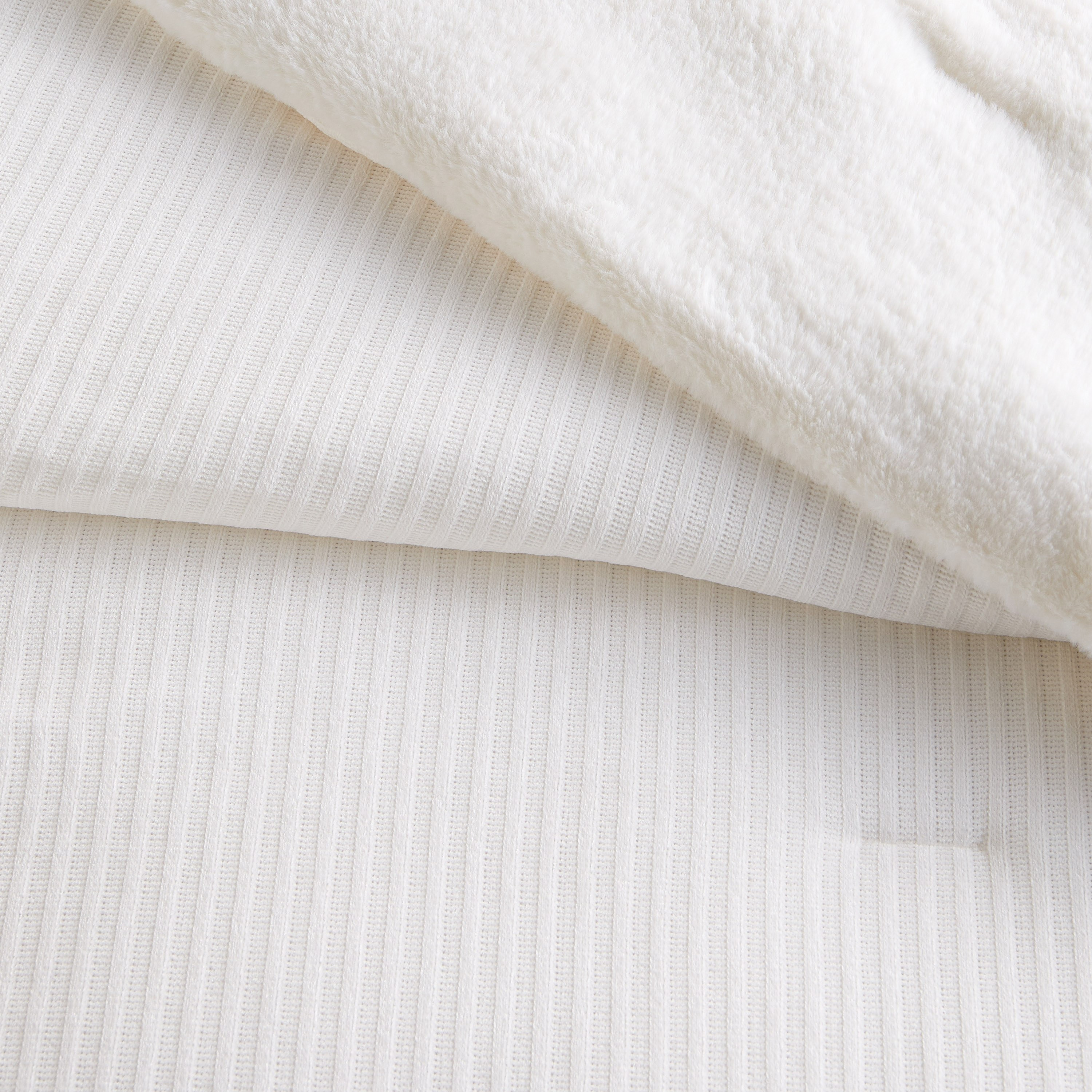 Igor Knitted Flannel 3-Piece Super King Comforter Set - 240x260 cm-household-bedding-comfortersandbedspreads-comforters-image-4