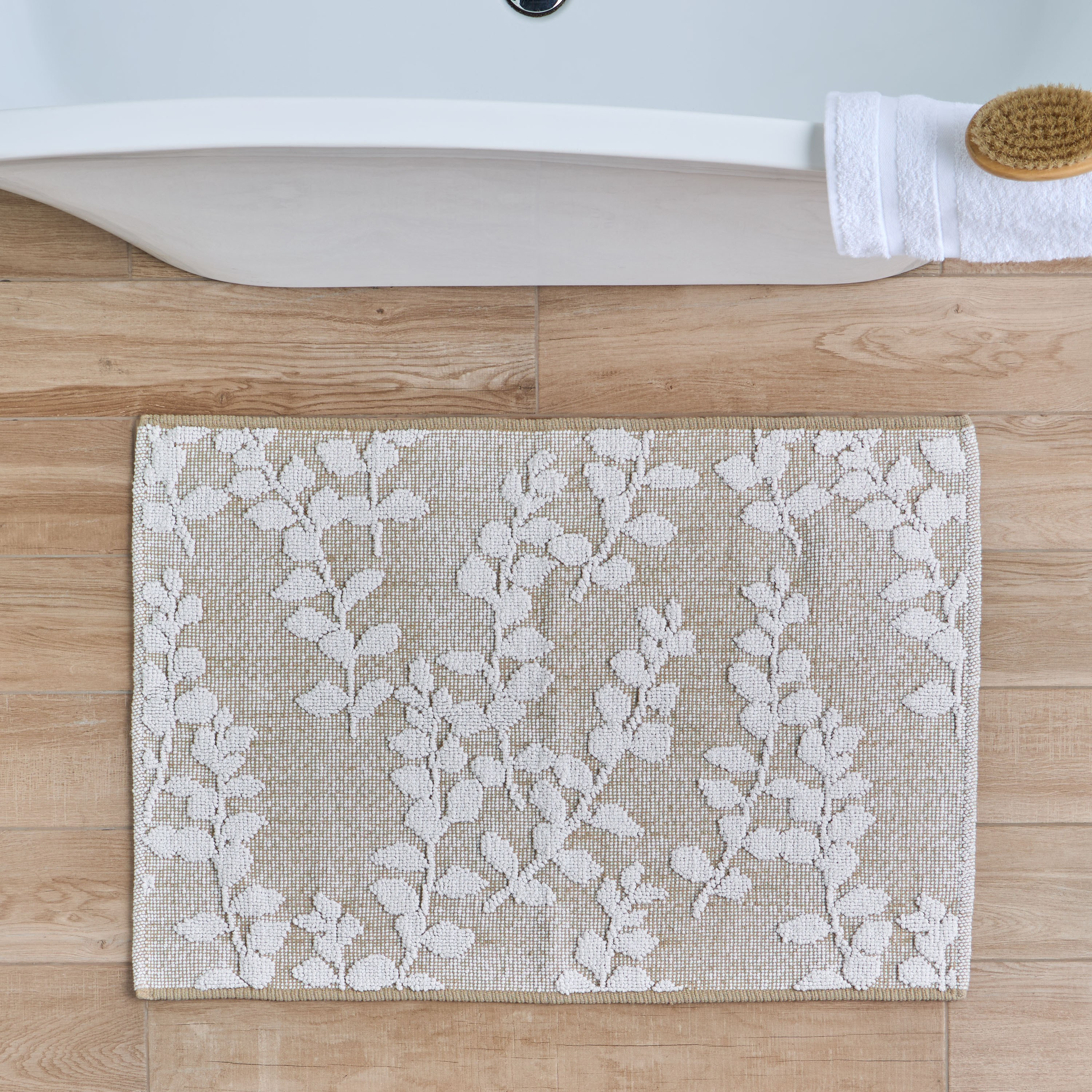 سجادة حمام بتصميم أوراق شجر - 60x90 سم-household-bathandlaundry-bathlinen-bathmatsandtubmats-image-1