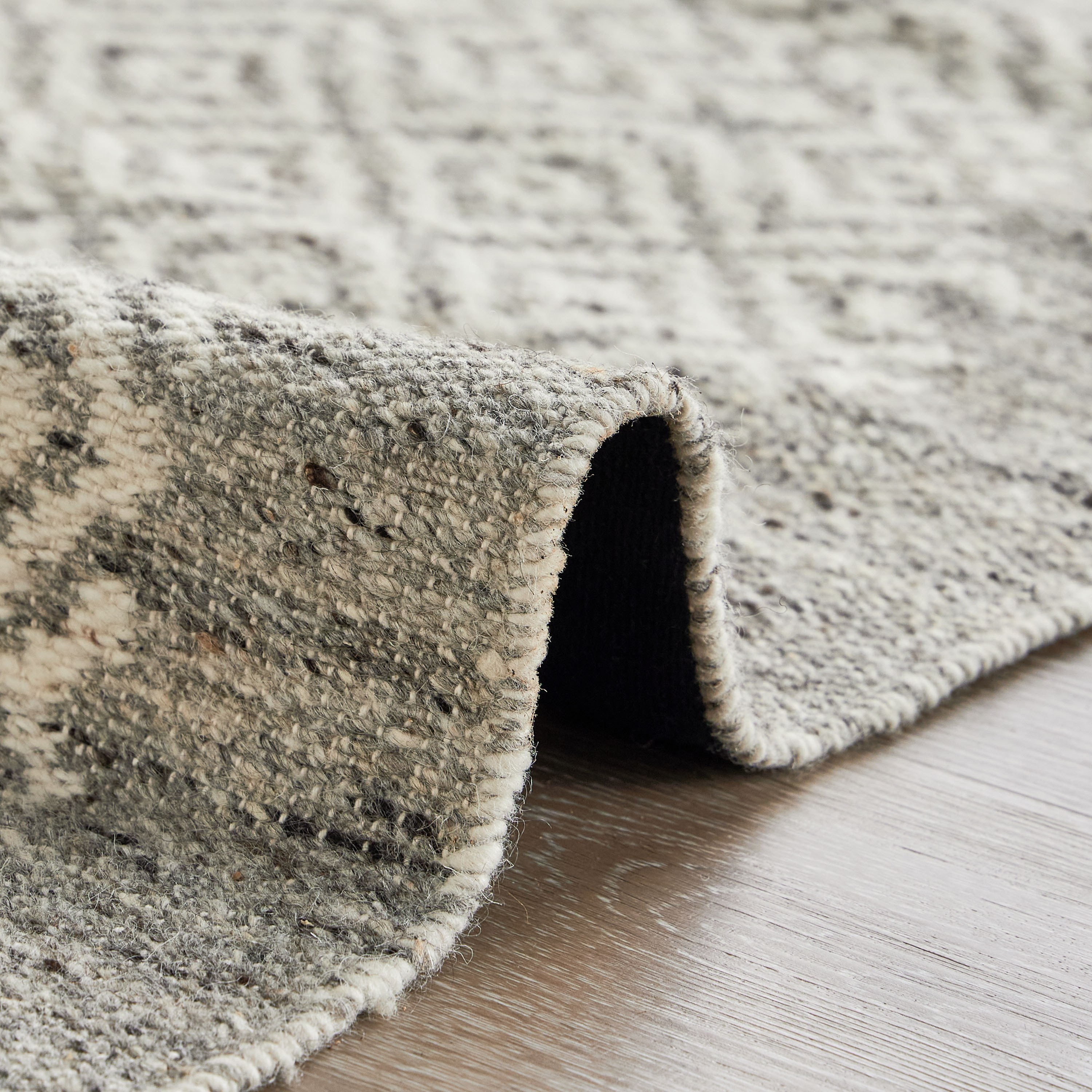 Maurine Woollen Rug - 120x180 cm-household-rugsandcarpets-rugs-image-4