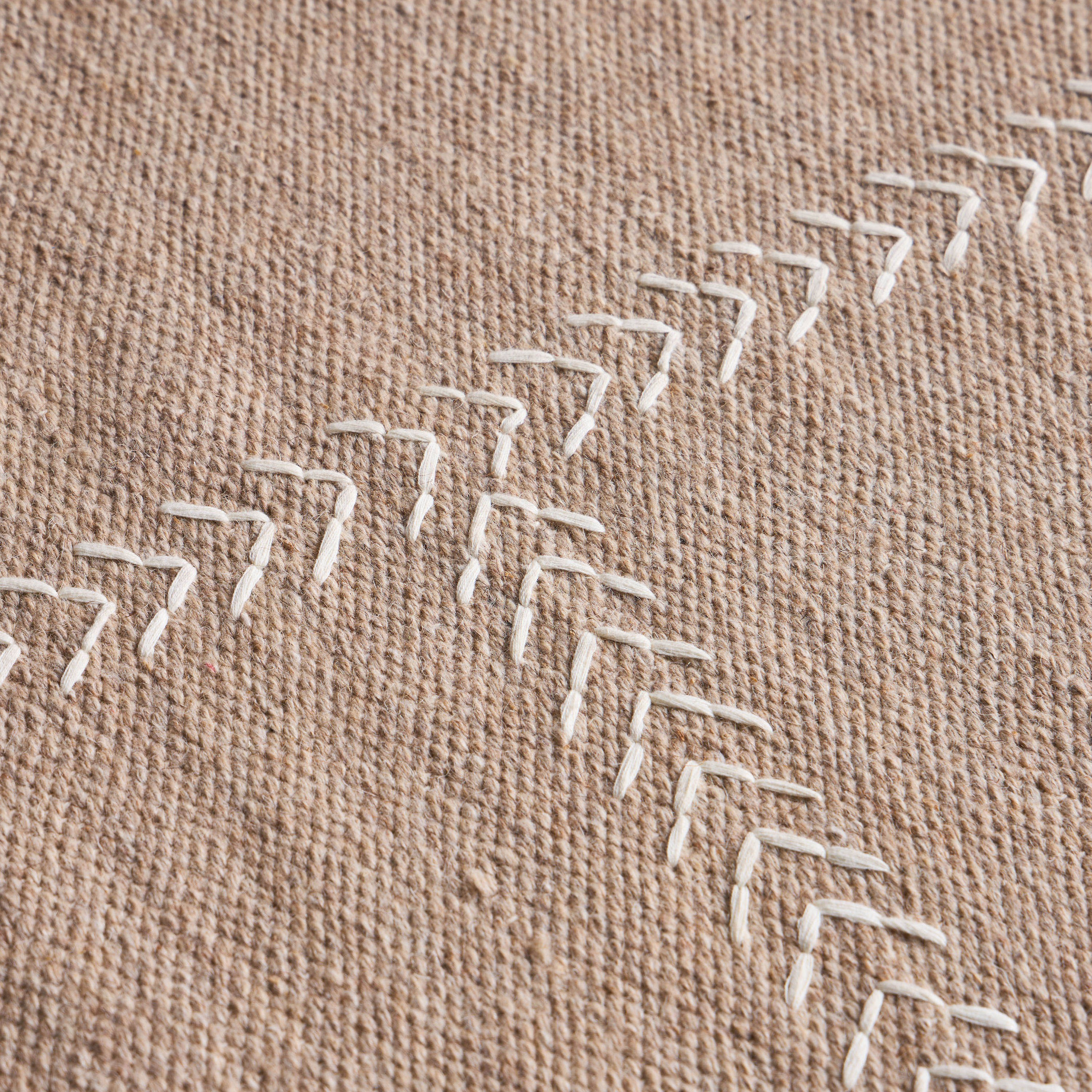 Liana Handwoven Woollen Rug - 160x230 cm-household-rugsandcarpets-rugs-image-3