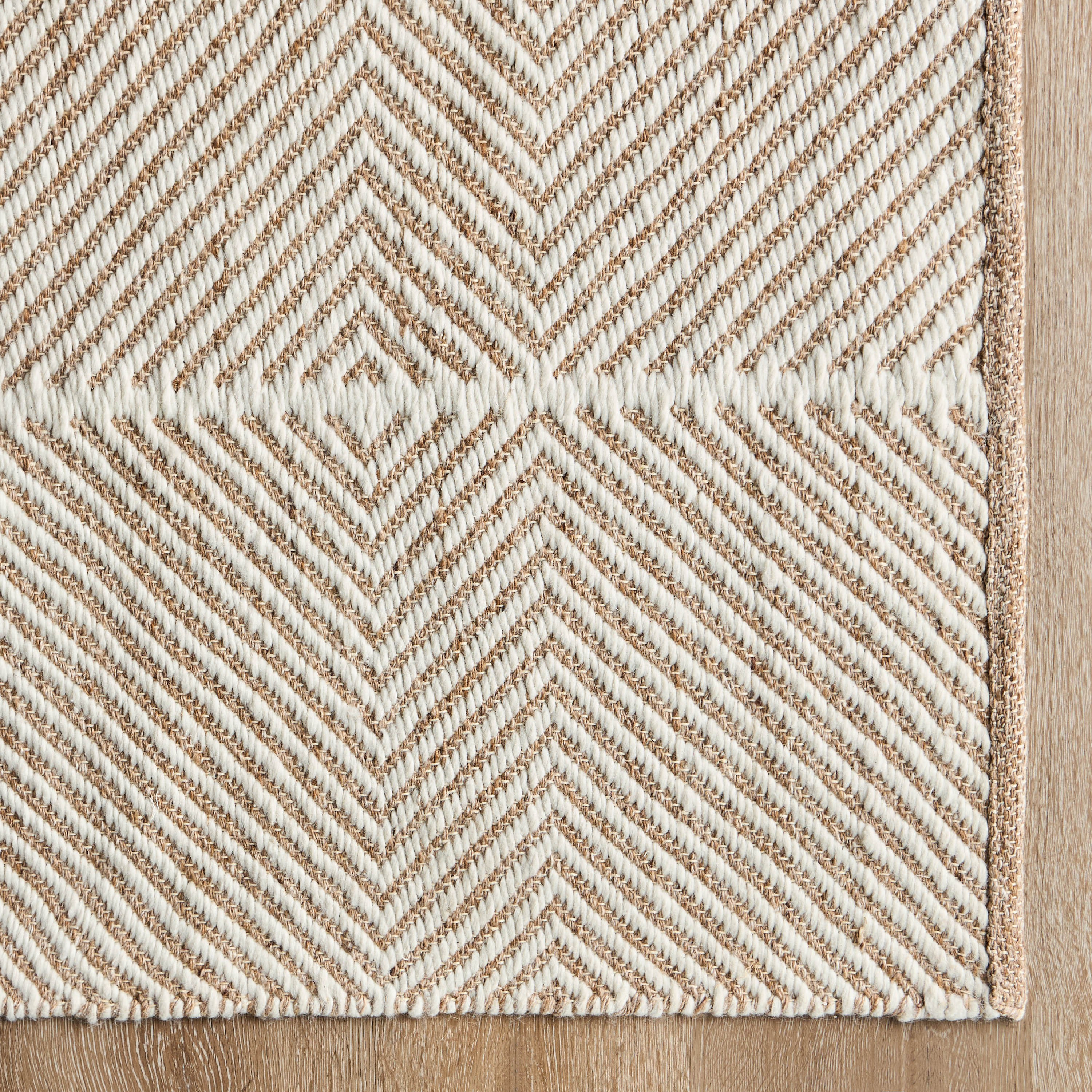 Leona Handmade Rug - 160x230 cm-household-rugsandcarpets-rugs-image-3
