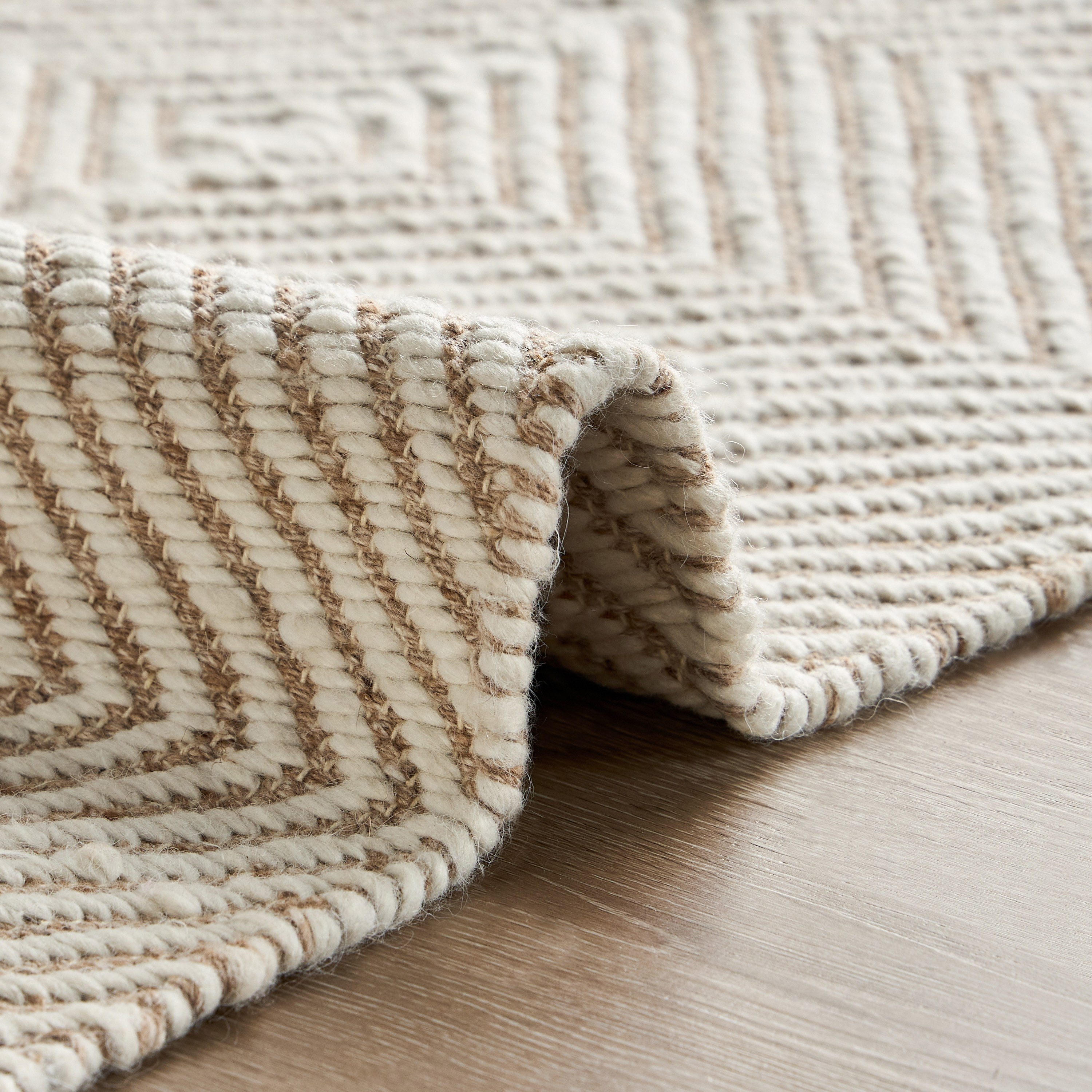 Leona Handmade Rug - 160x230 cm-household-rugsandcarpets-rugs-image-4