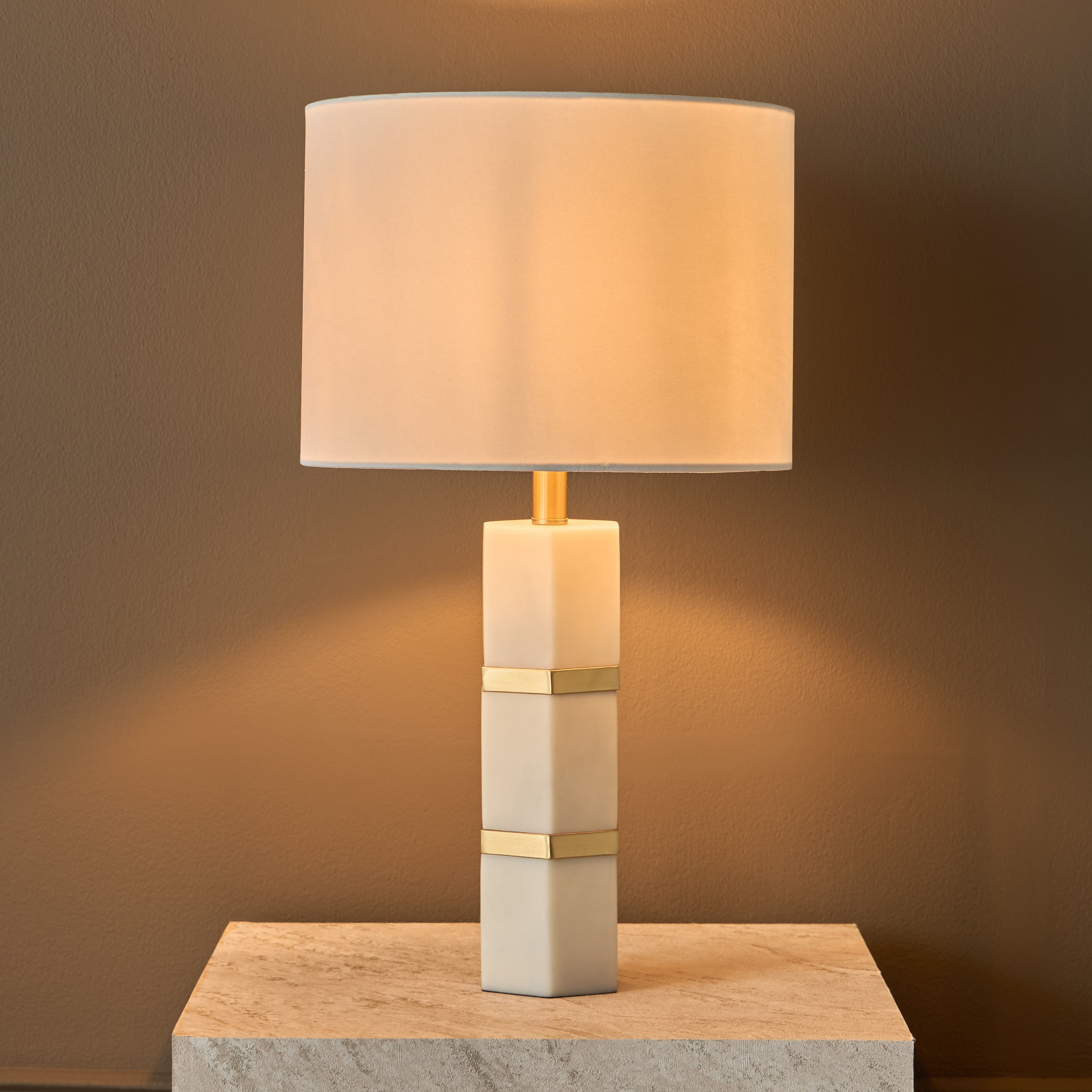 Cindy Alabaster Marble Table Lamp - 62 cm-household-lighting-tableanddesklamps-image-2