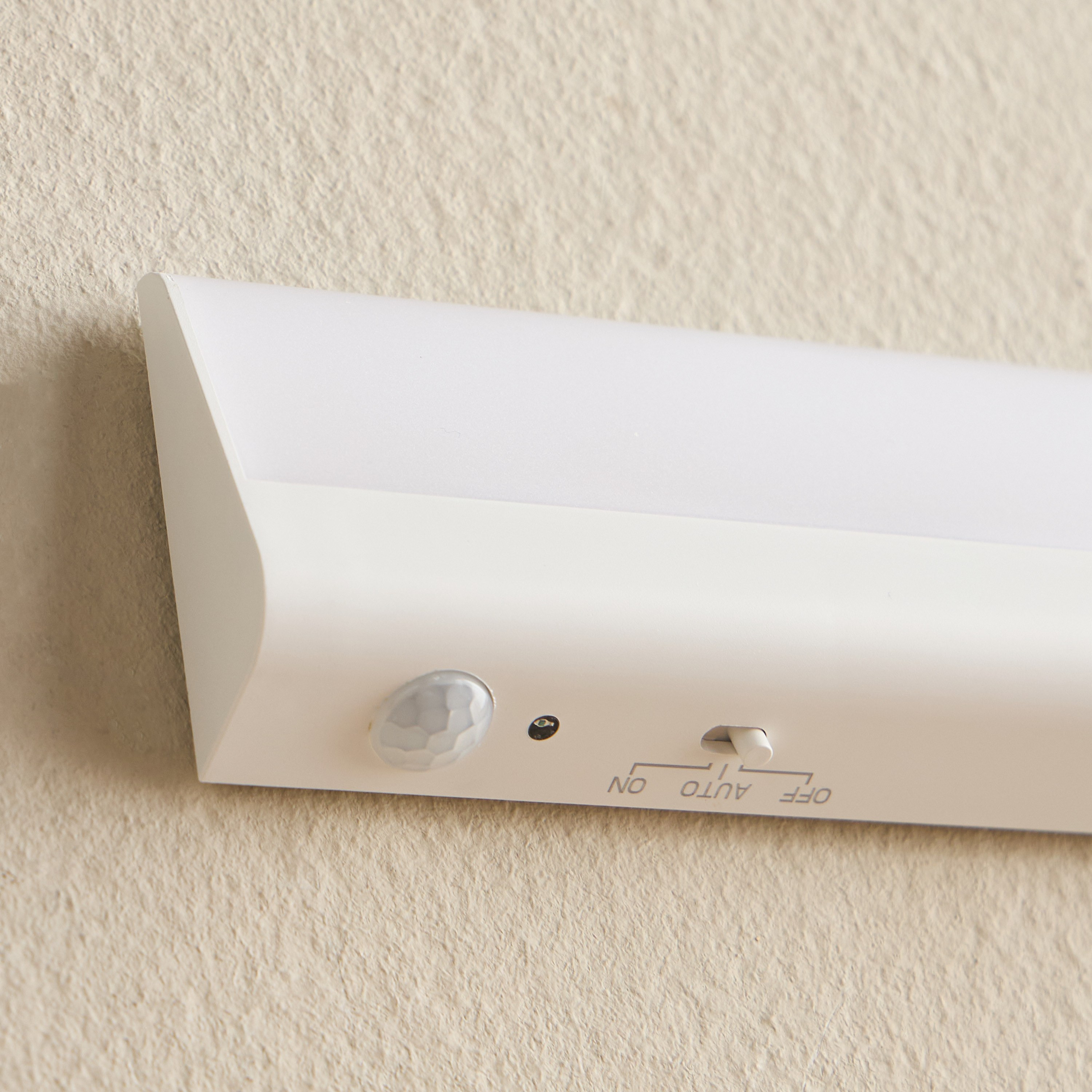 Hashira Battery Operated Motion Sensor Cabinet Light - 23 cm-household-lighting-decorativelighting-noveltylights-image-3