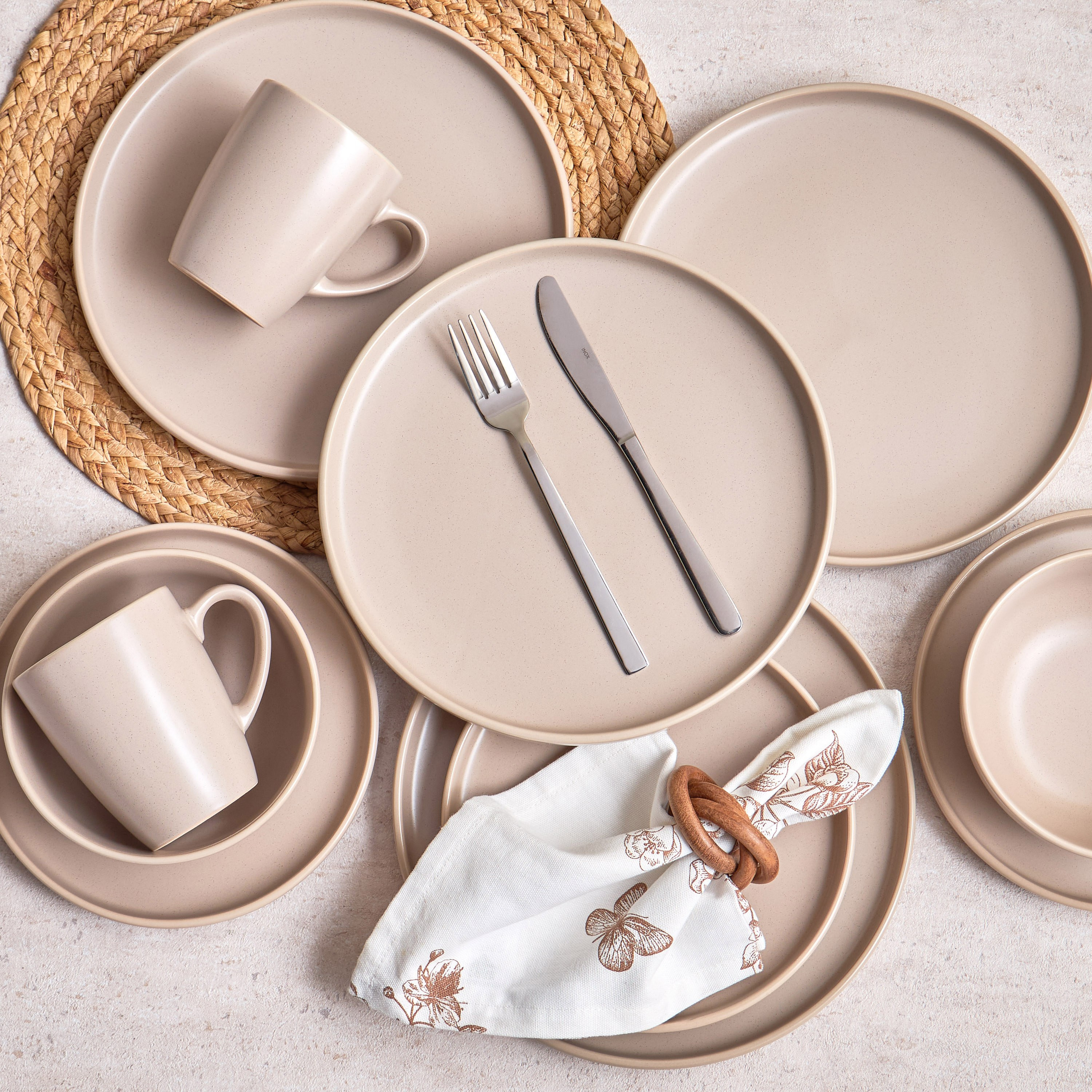 Ava 16-Piece Ceramic Dinner Set - Serves 4