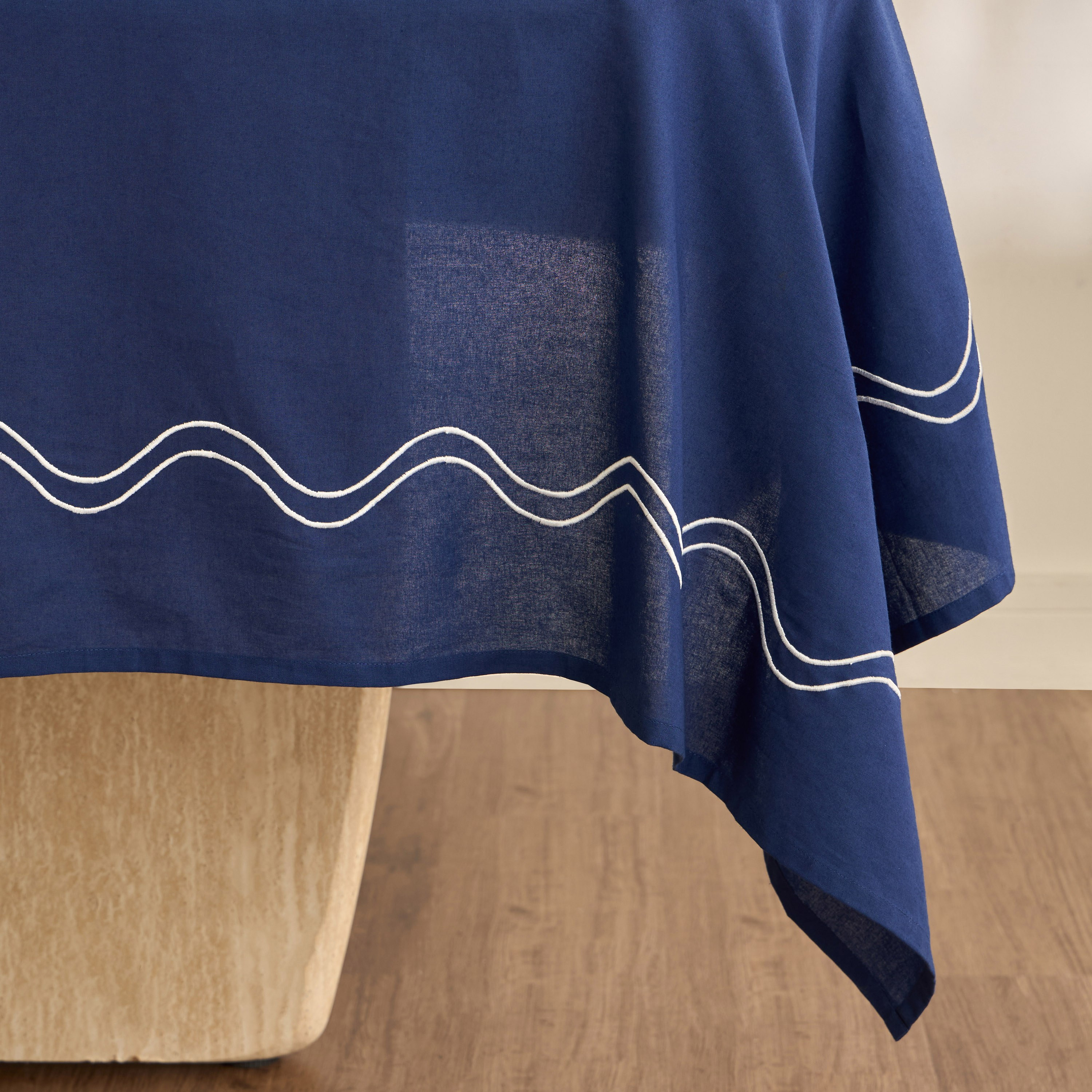 Amico Table Cover - 250x150 cm-household-dining-tablelinen-runnersandtablecovers-image-3