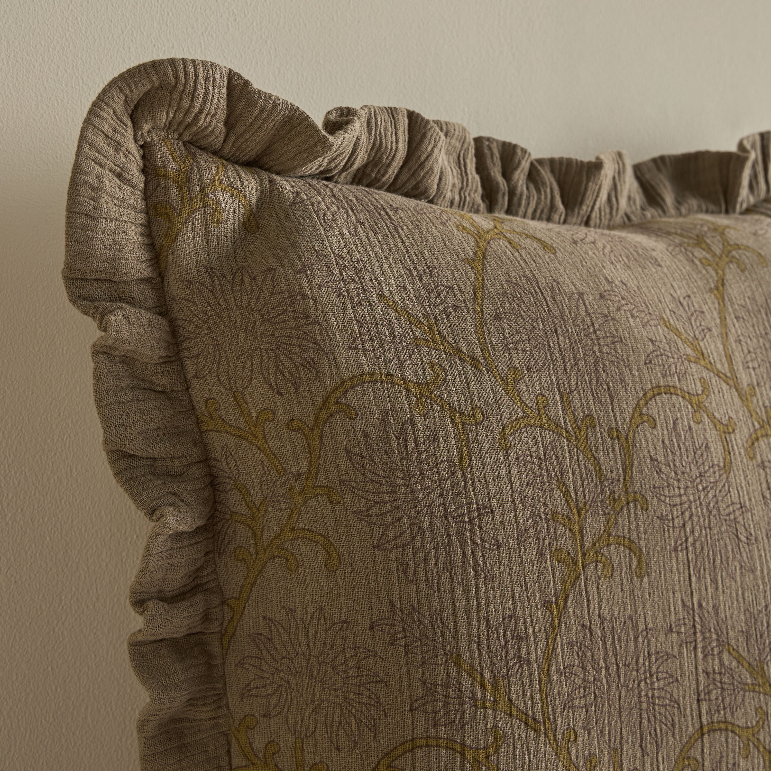 وسادة محشوة بطبعات - أراس -  50x50 سم-household-cushionsandthrows-filledcushions-decorativecushions-image-2