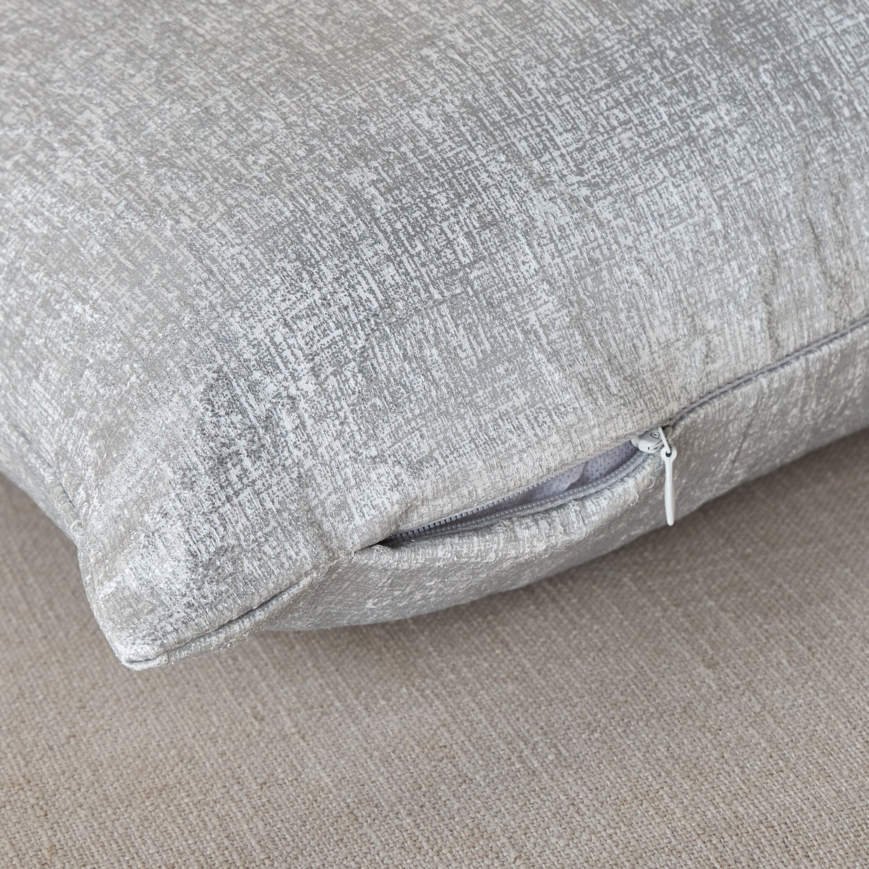 غطاء وسادة جاكار لامع - ليزا - 30x50 سم-household-cushionsandthrows-cushioncovers-image-3