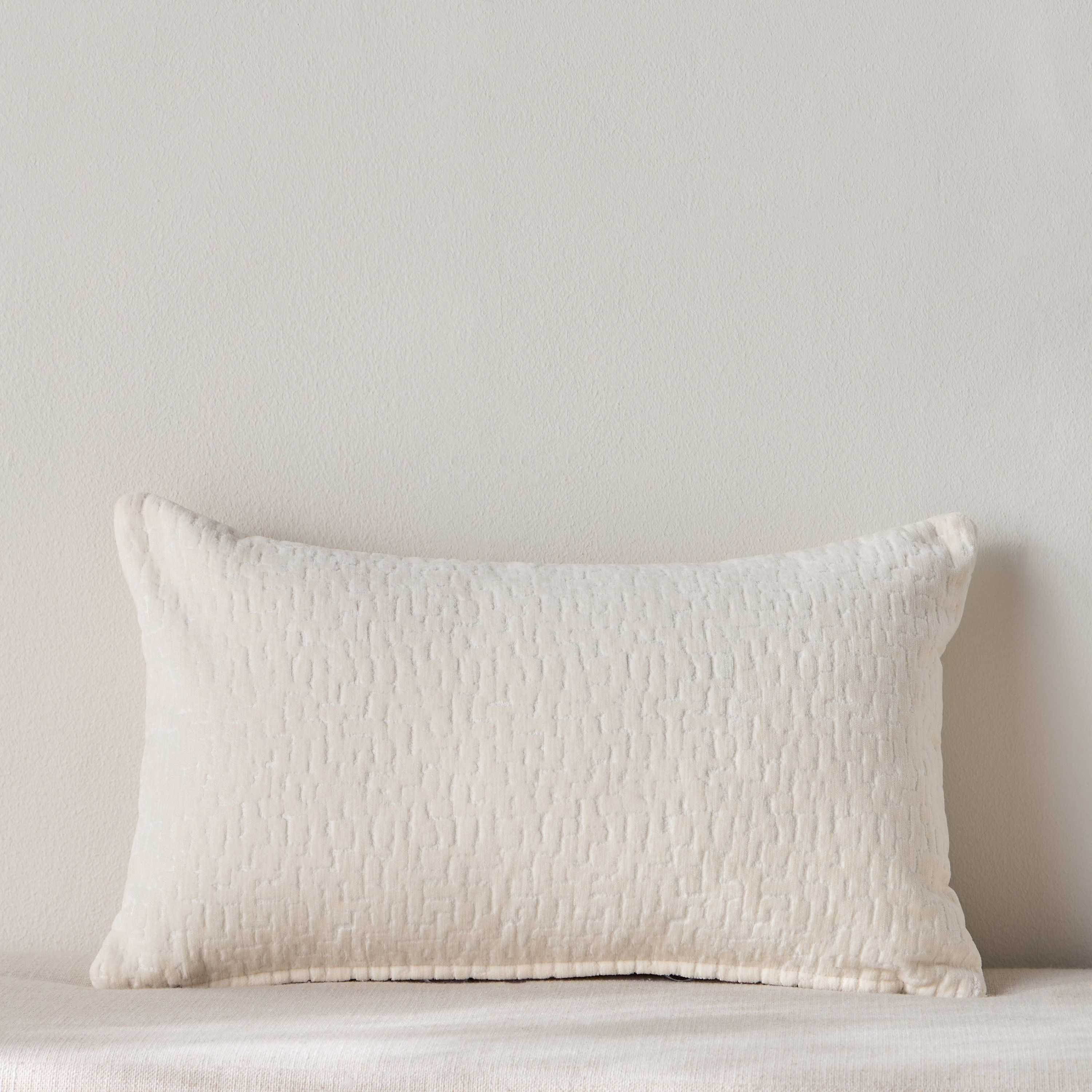 غطاء وسادة جاكار - سولينا - 30x50 سم-household-cushionsandthrows-cushioncovers-image-1