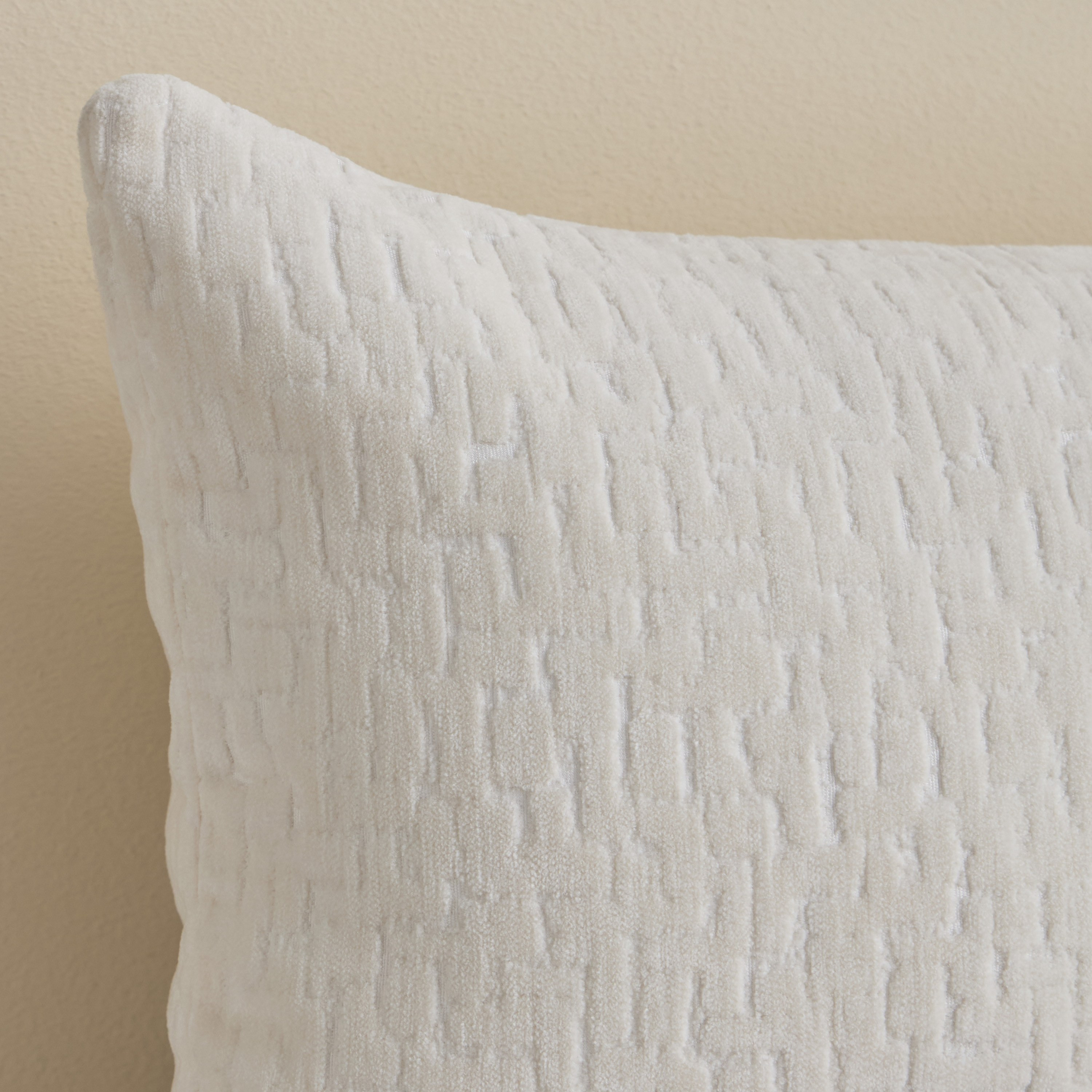 وسادة  محشوة جاكار- سولينا - 50x30 سم-household-cushionsandthrows-filledcushions-decorativecushions-image-2