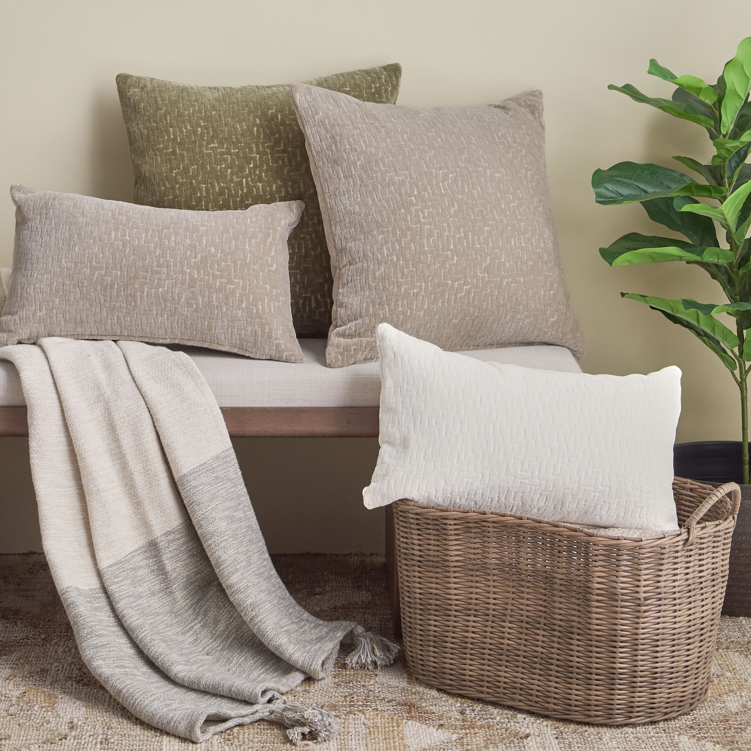 وسادة  محشوة جاكار- سولينا - 50x30 سم-household-cushionsandthrows-filledcushions-decorativecushions-image-4