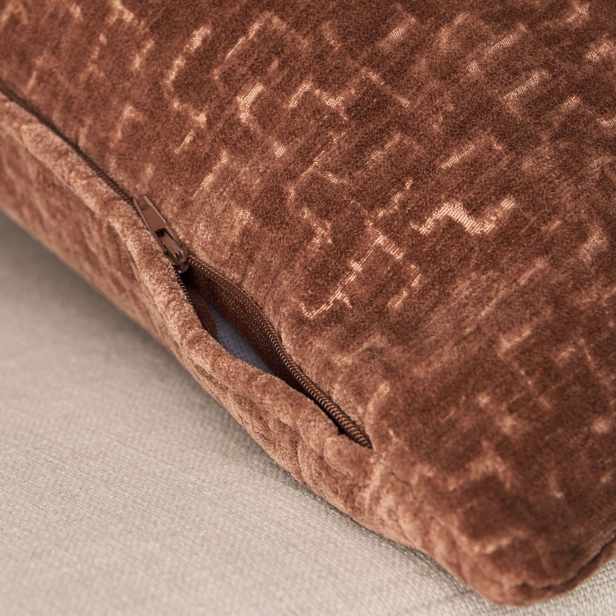 وسادة جاكار محشوة - سولينا - 50x50 سم-household-cushionsandthrows-filledcushions-decorativecushions-image-3