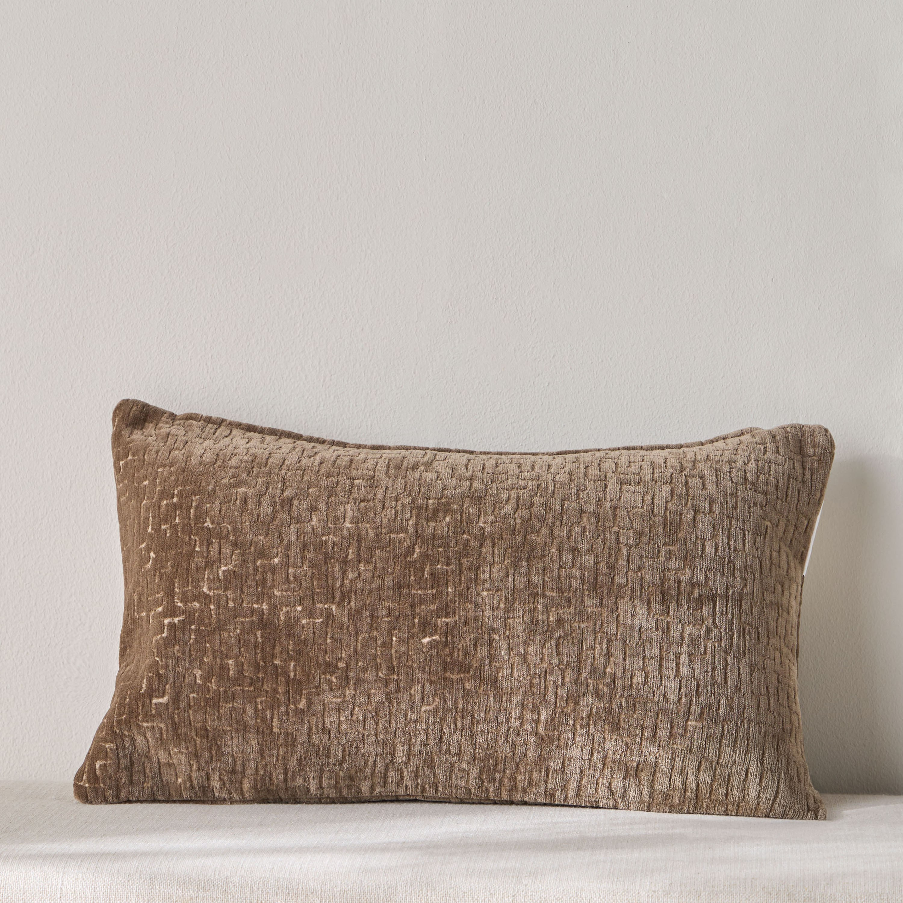 غطاء وسادة جاكار - سولينا - 30x50 سم-household-cushionsandthrows-cushioncovers-image-1