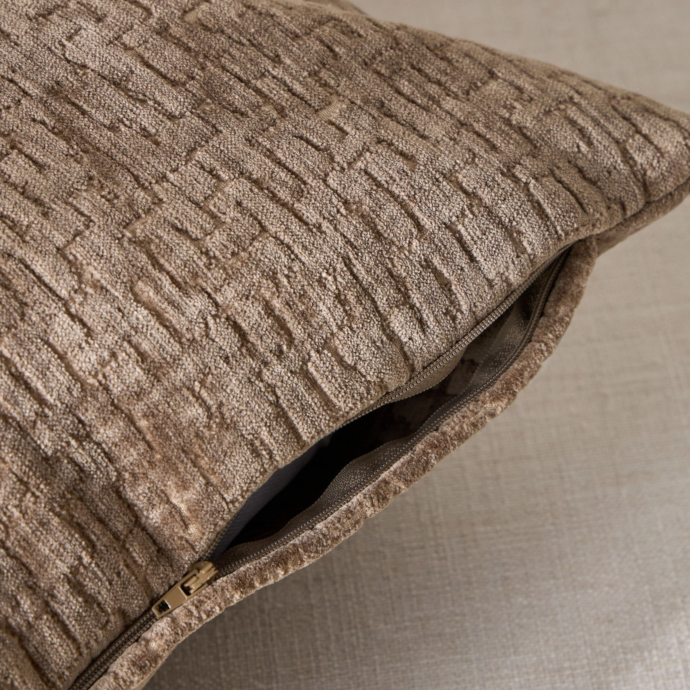 Solena Jacquard Filled Cushion - 50x50 cm-household-cushionsandthrows-filledcushions-decorativecushions-image-15