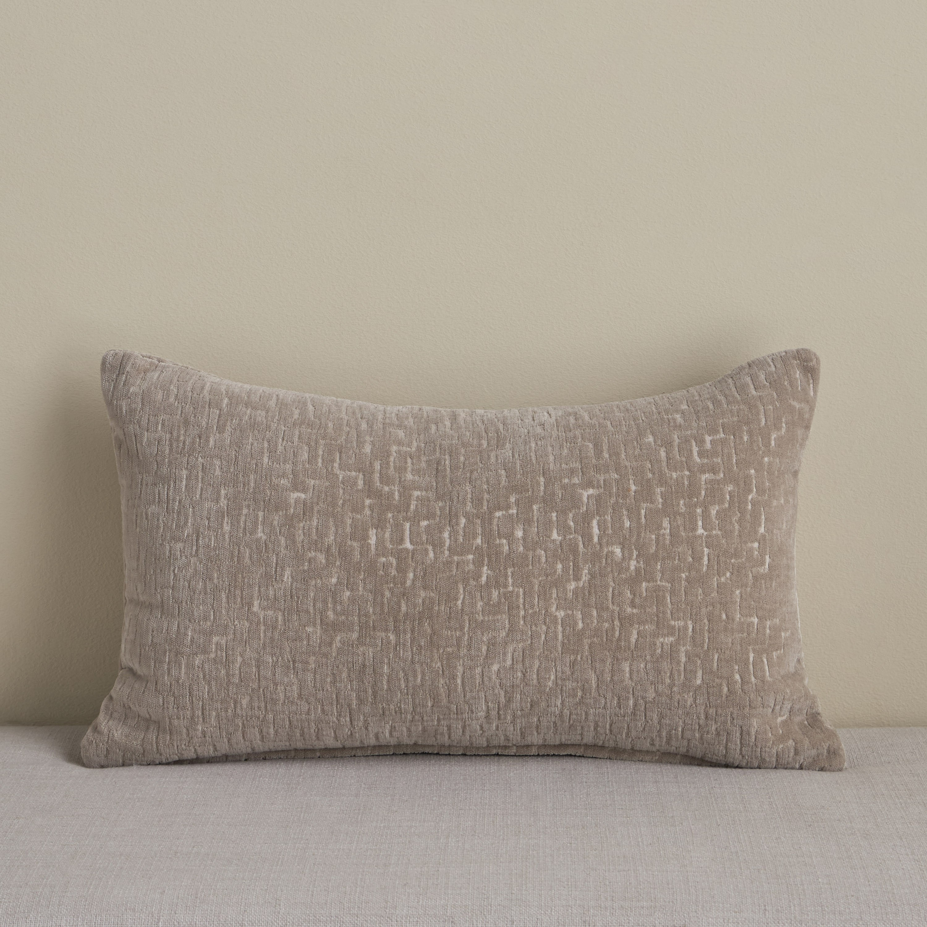 غطاء وسادة جاكار - سولينا - 30x50 سم-household-cushionsandthrows-cushioncovers-image-1