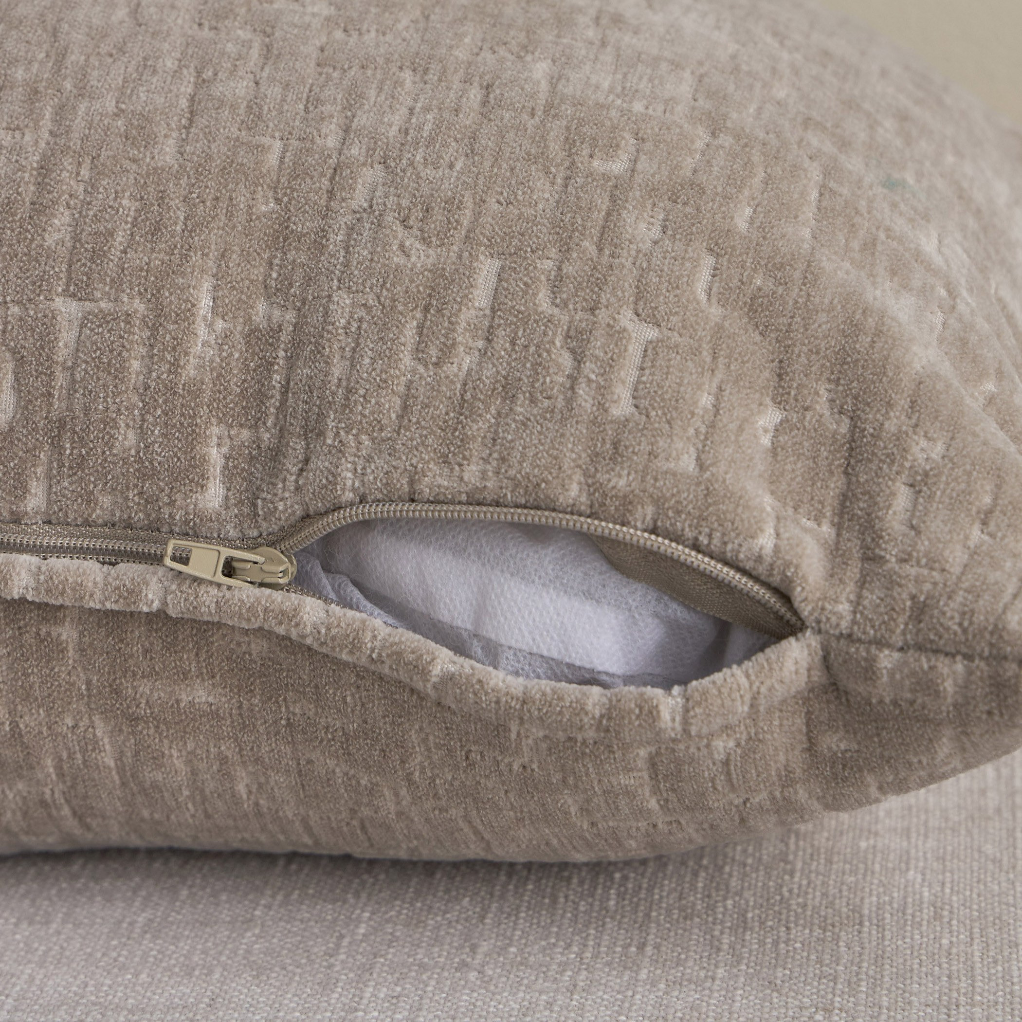 وسادة  محشوة جاكار- سولينا - 50x30 سم-household-cushionsandthrows-filledcushions-decorativecushions-image-3