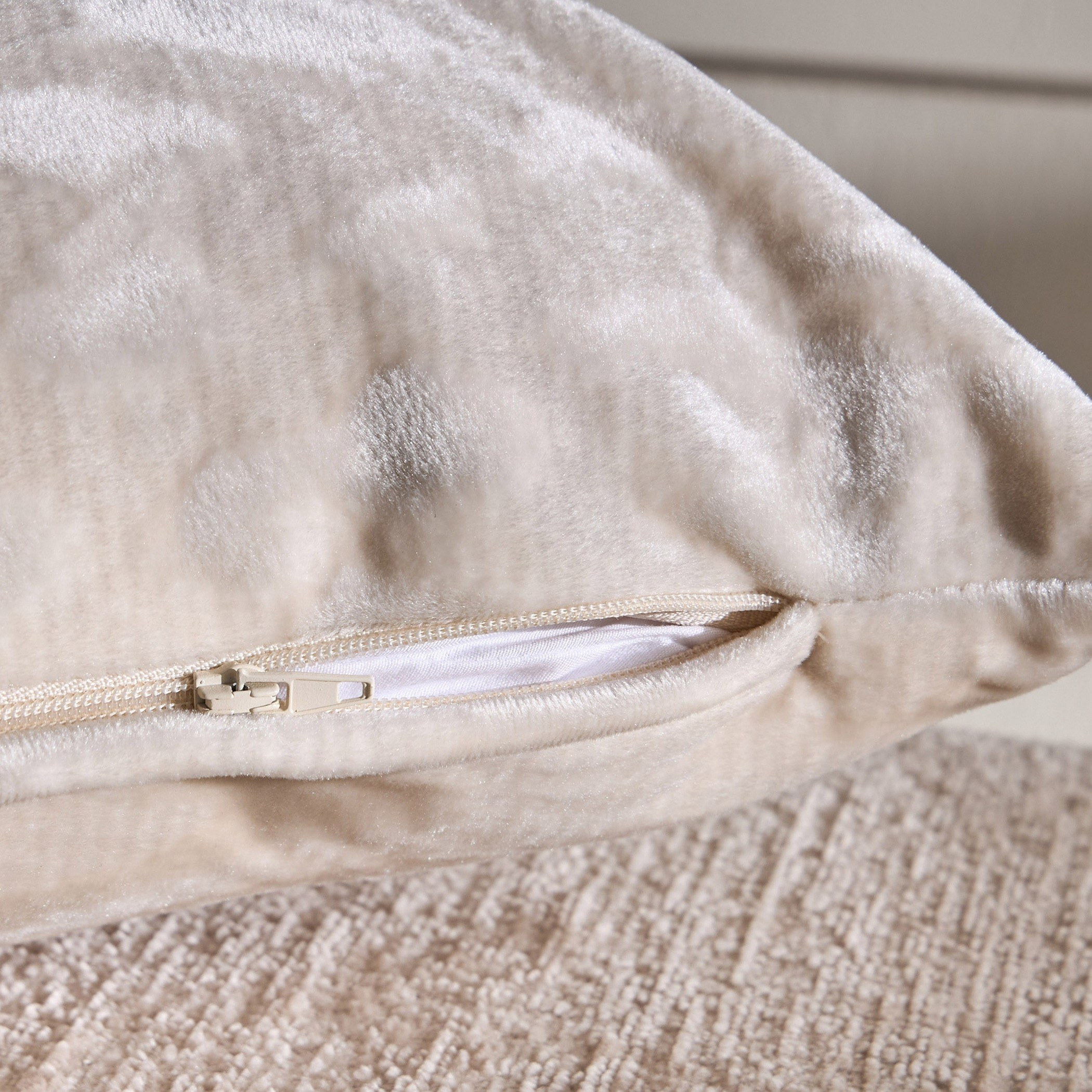 Giuliana Heringbone Press Filled Cushion - 30x50 cm-household-cushionsandthrows-filledcushions-decorativecushions-image-11