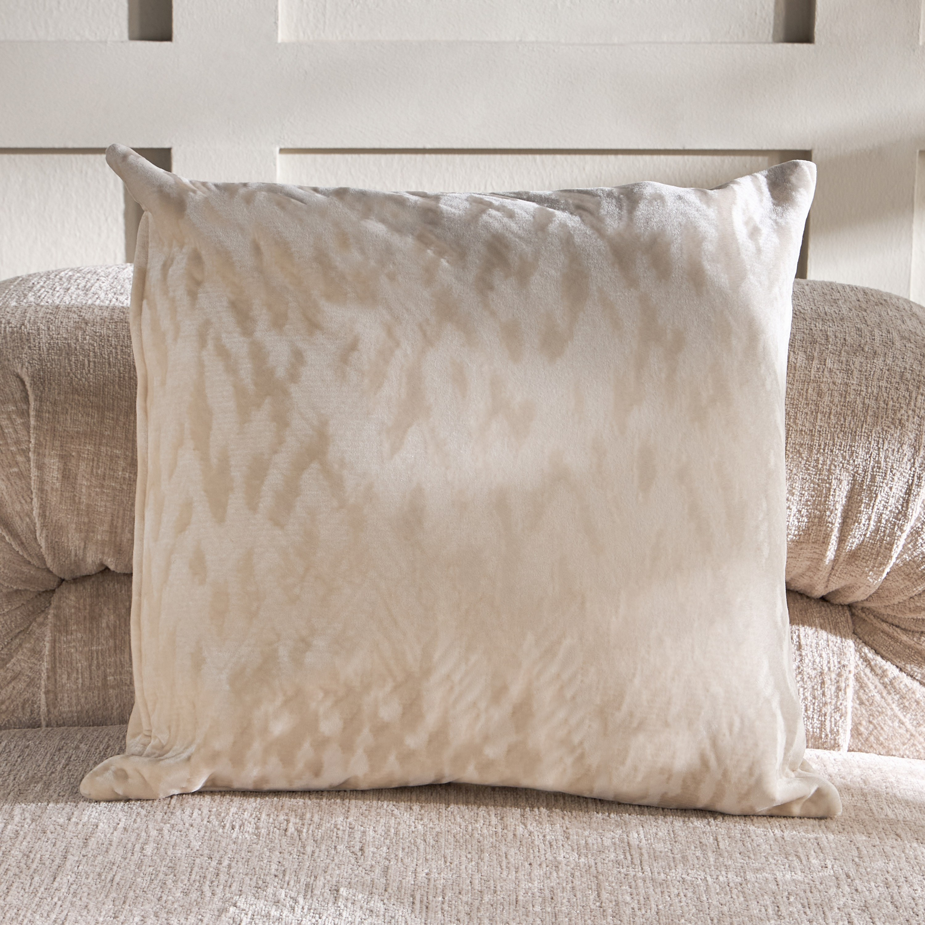 غطاء وسادة محشوة هيرينجبون - جيوليانا - 50×50 سم-household-cushionsandthrows-cushioncovers-image-1