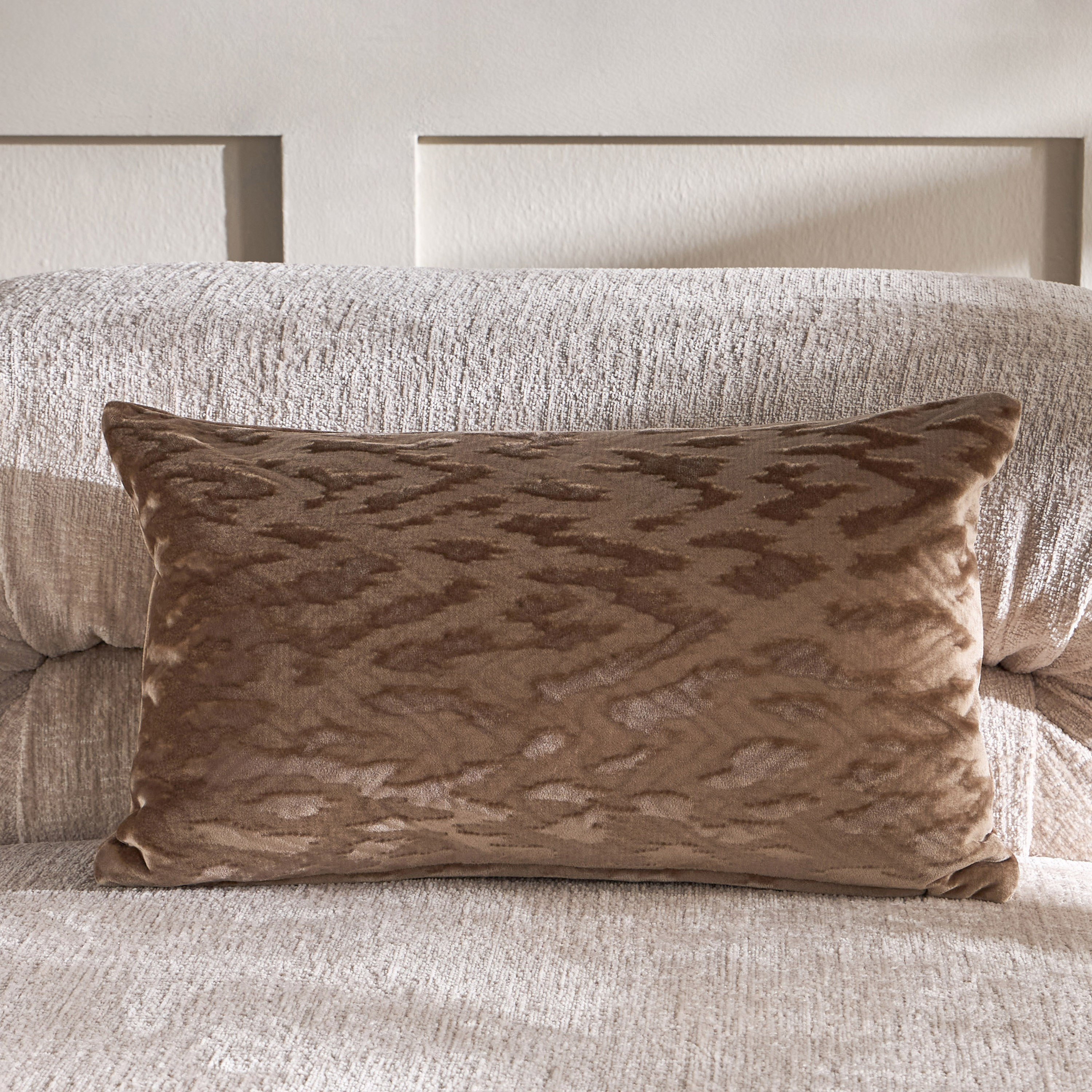غطاء وسادة محشوة هيرينجبون - جيوليانا - 30×50 سم-household-cushionsandthrows-cushioncovers-image-17