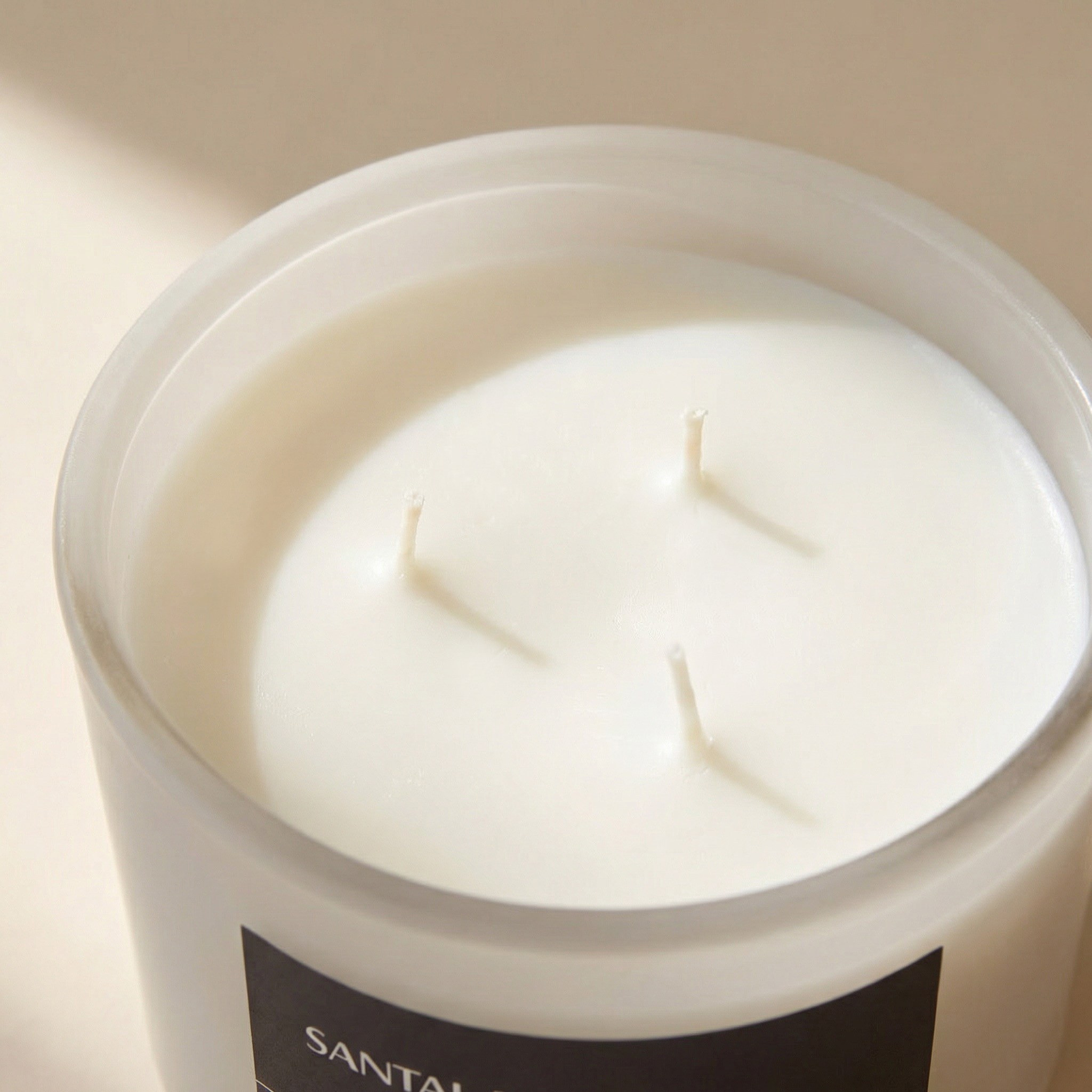 Ambience Core Santal Blanc Scented Jar Candle - 25 h-household-homefragrance-candles-image-3