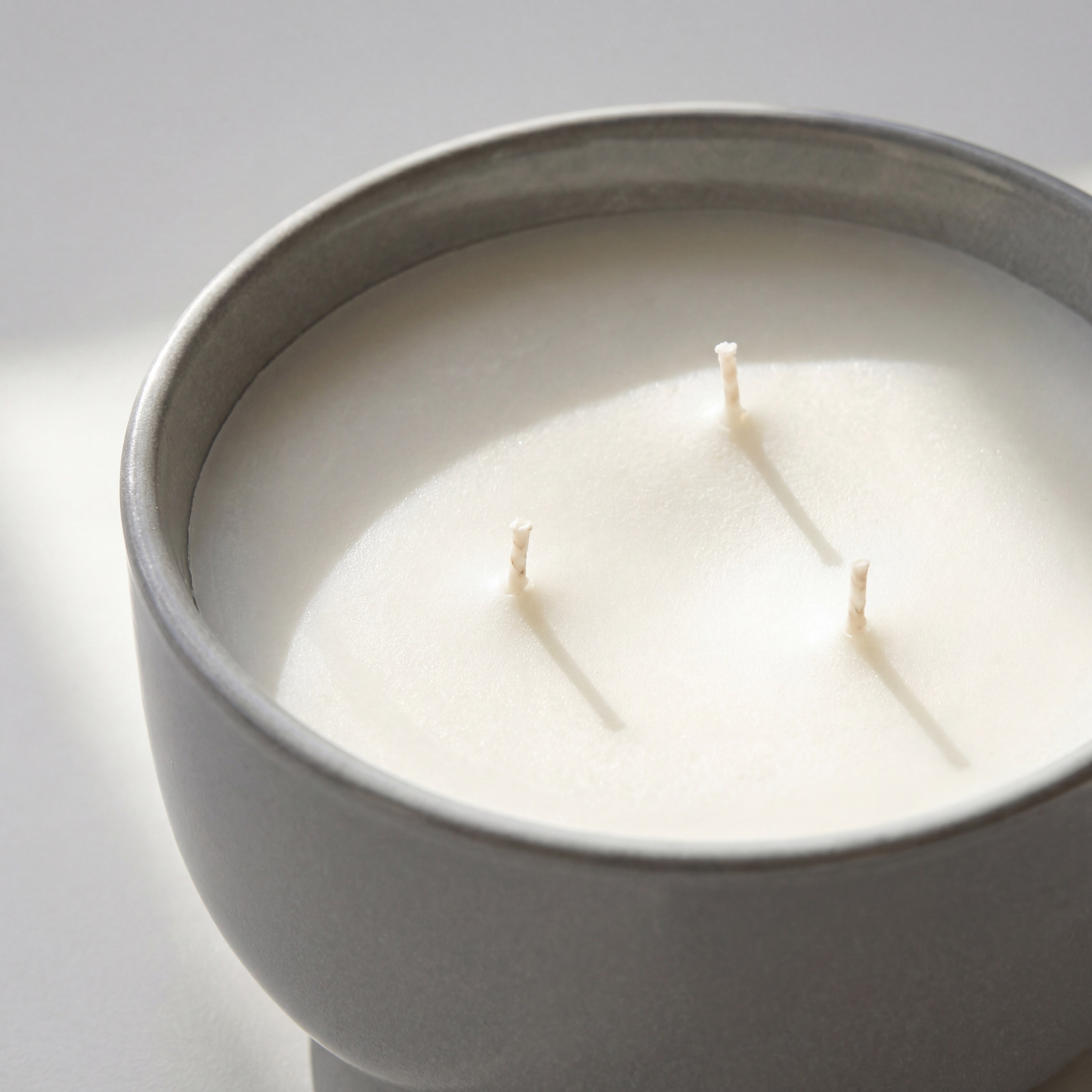 Cottage Ceramic Bergamot and Wild Fig Scented Jar Candle - 25 h-household-homefragrance-candles-image-3