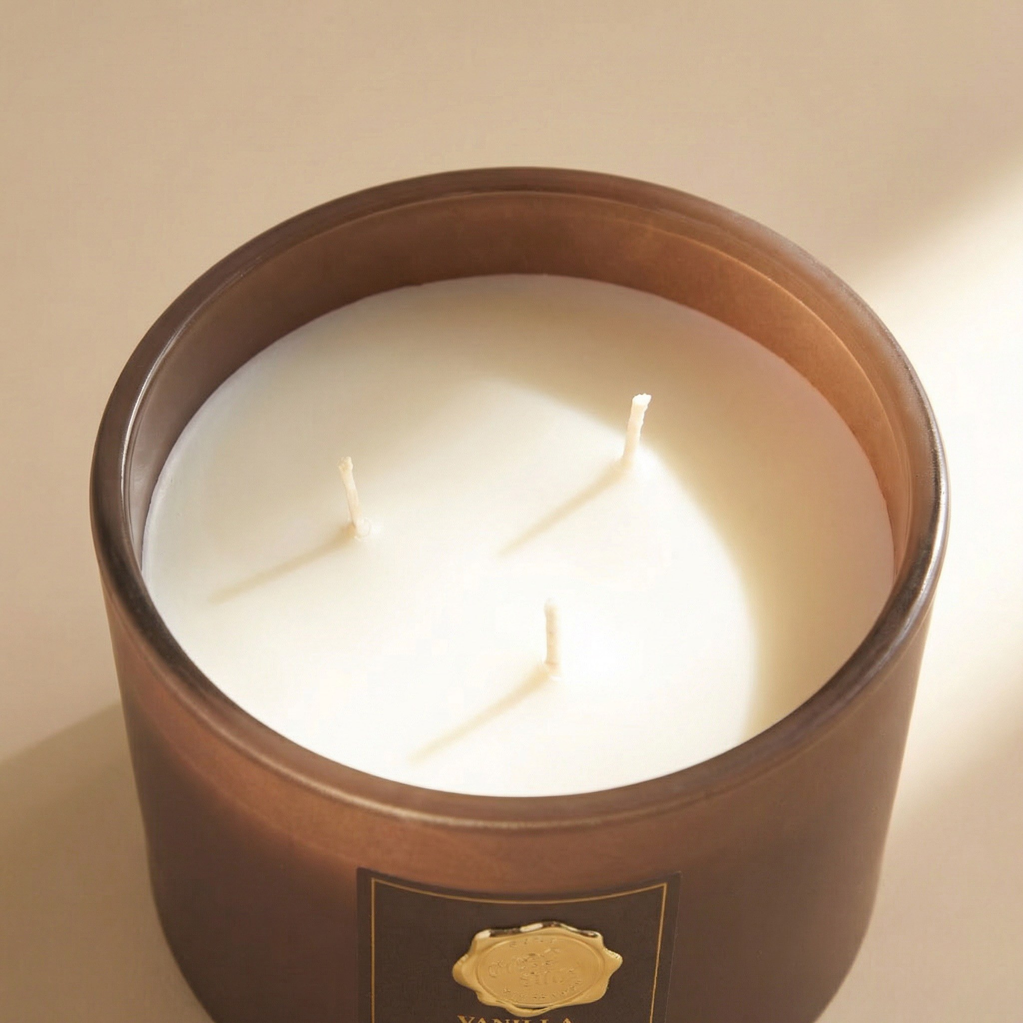 Ambience Oud Vanilla Noir Scented Jar Candle - 25 h-household-homefragrance-candles-image-3