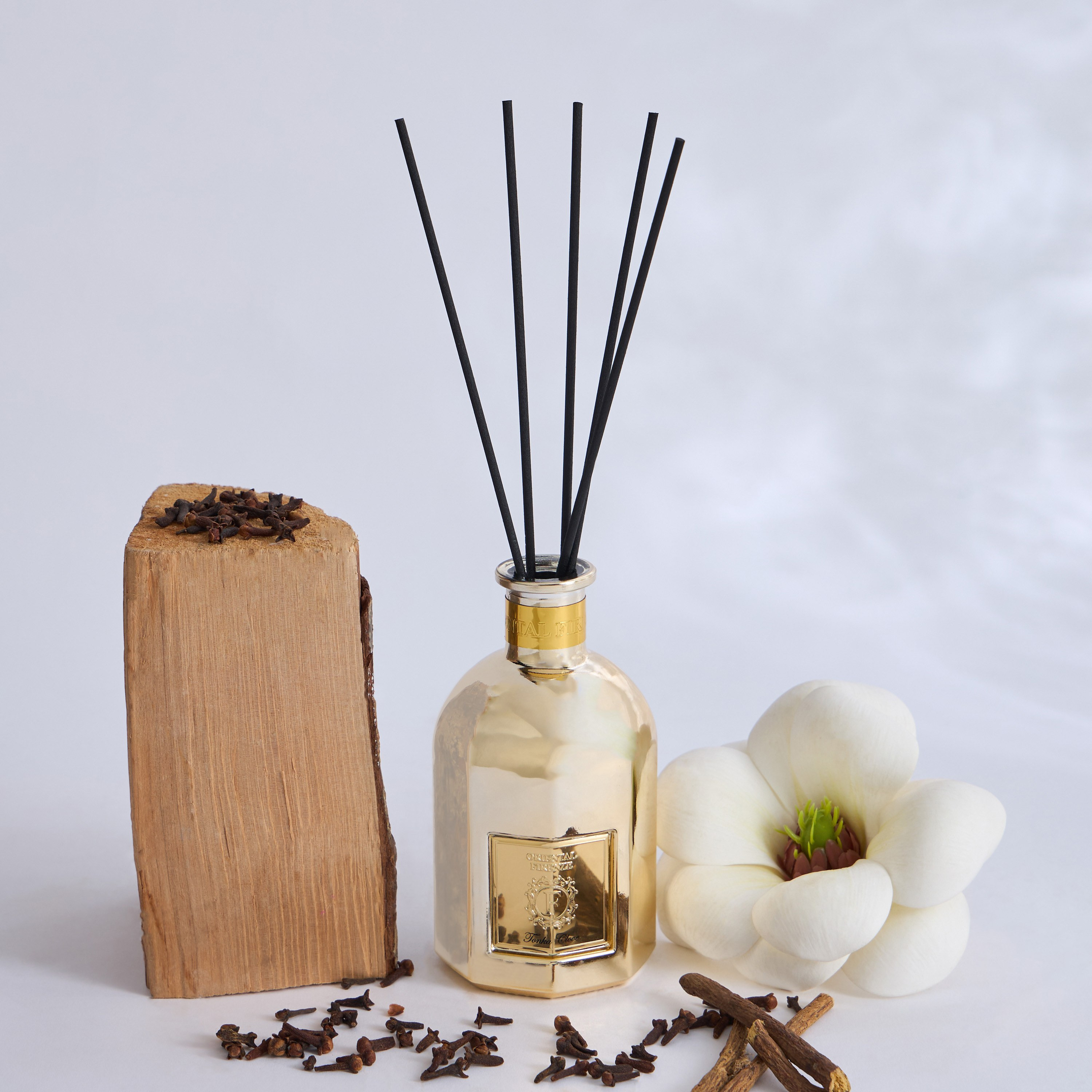 Oriental Firenze Tonka Clove Scented Reed Diffuser Set - 250 ml-household-homefragrance-reeddiffusers-image-1