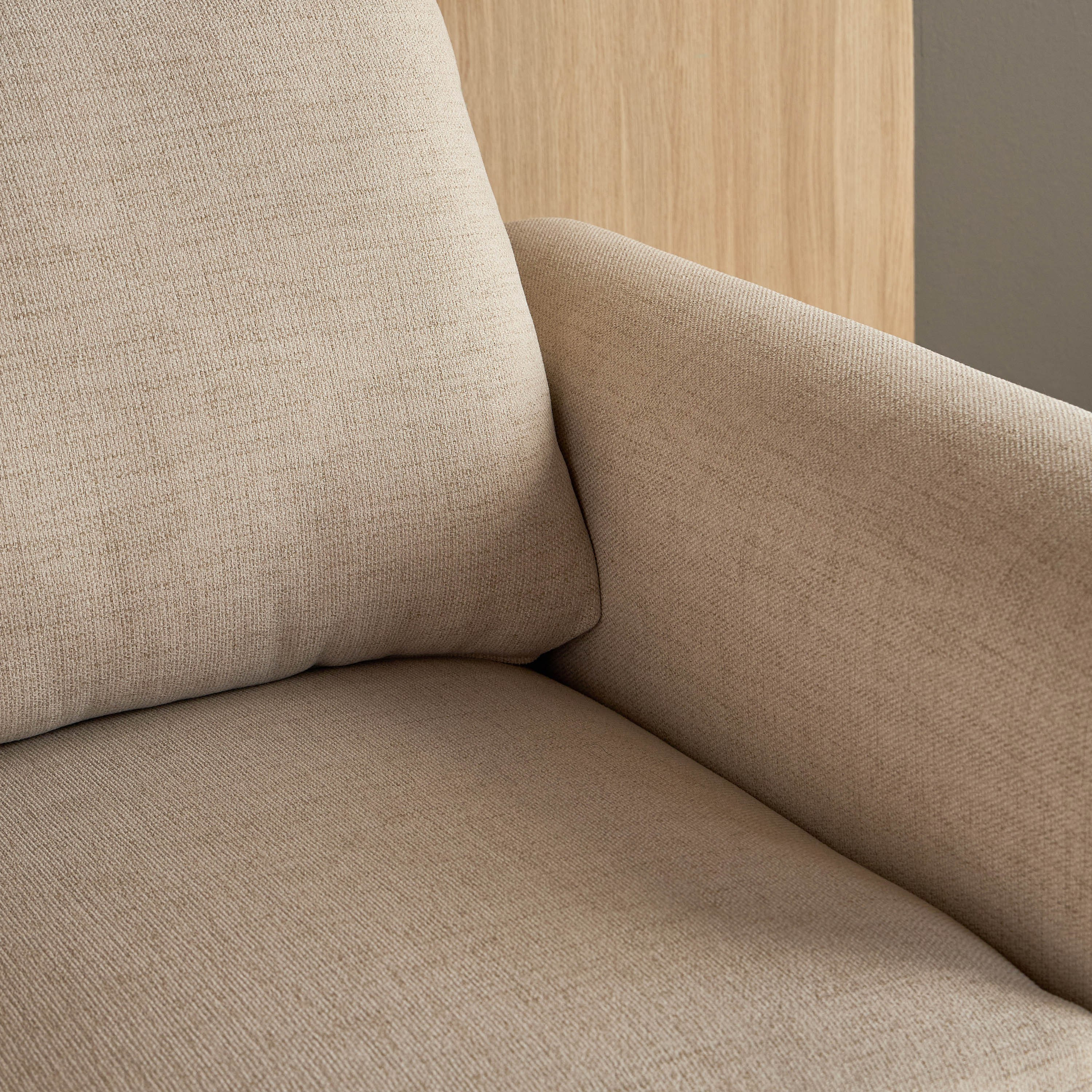كرسي قماش بمساند ذراعين - جوردان-furniture-sofaandseating-armchairs-image-5