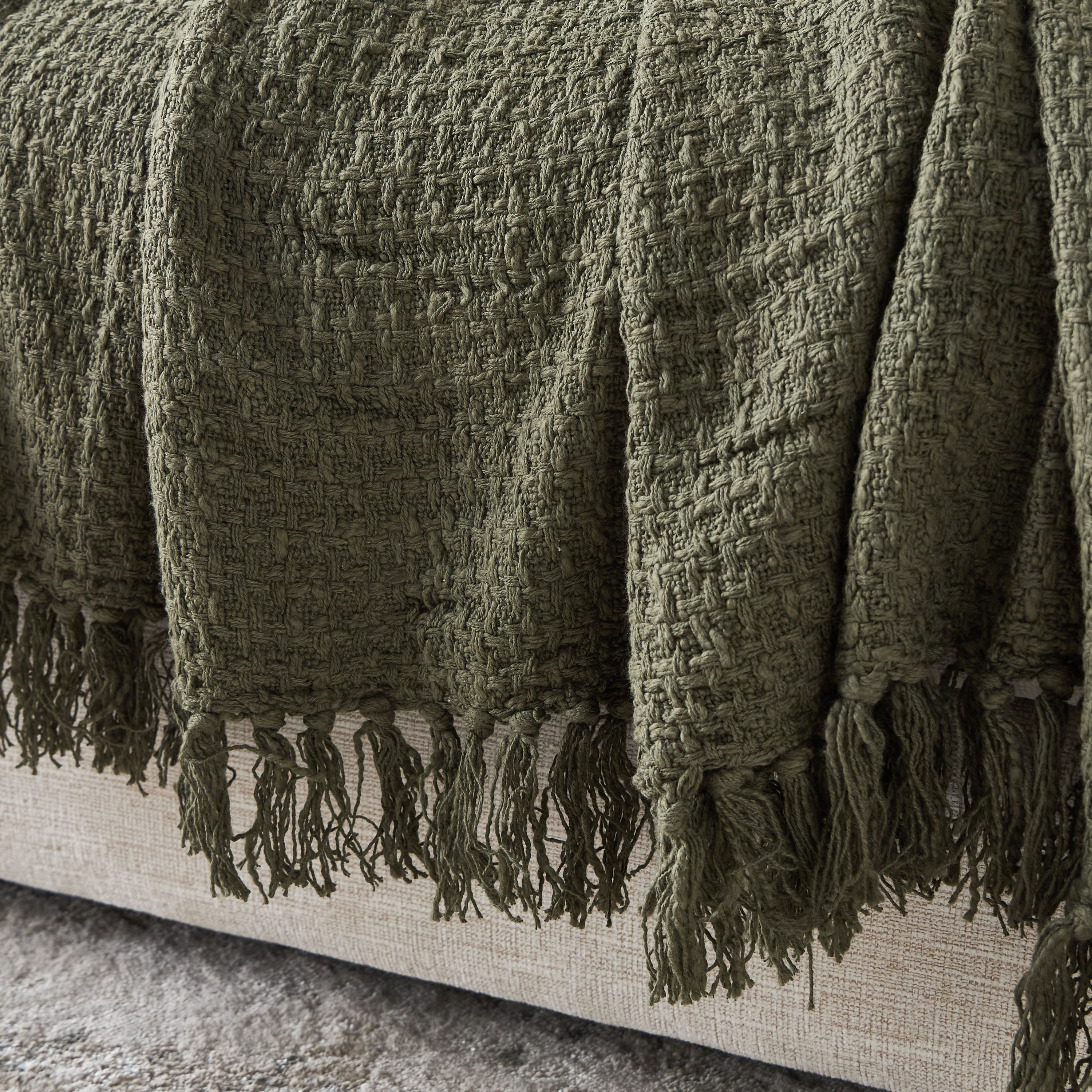 Olivia Cotton Throw - 150x200 cm-household-bedding-blankets-image-2