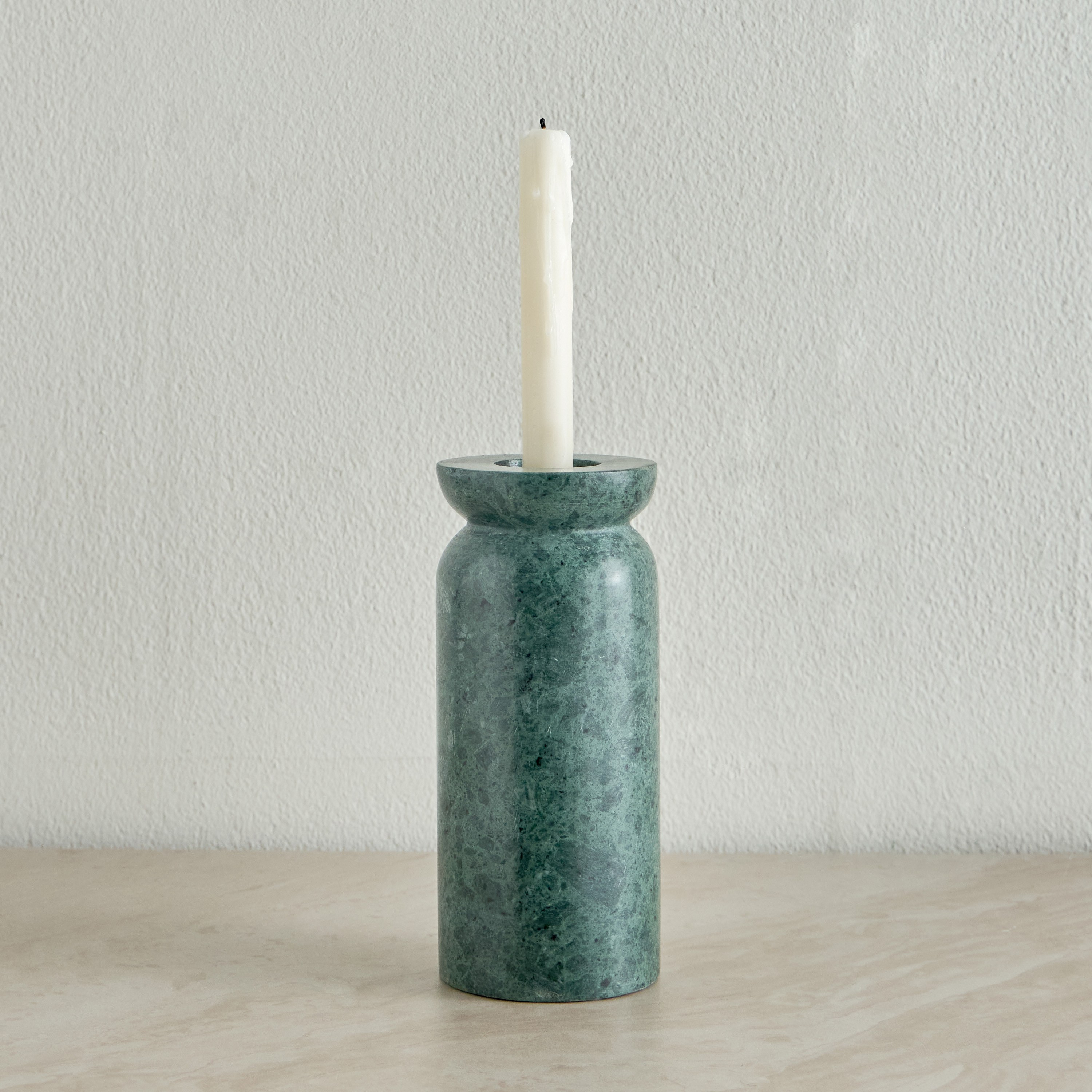 Nouf Riven Pillar Candleholder