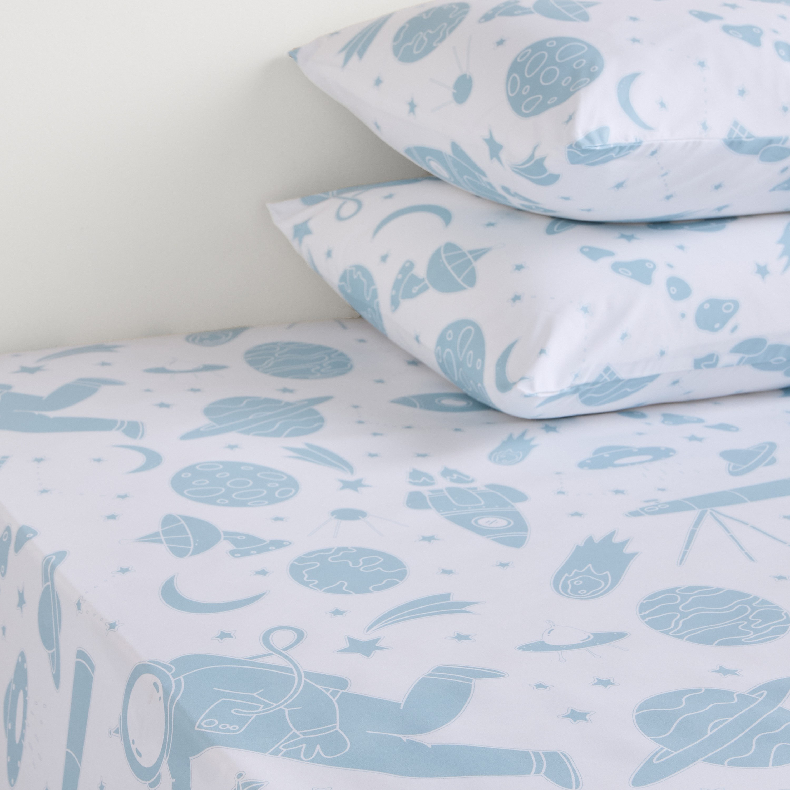 Amphora Microfibre Full Fitted Sheet - 120x200 cm-babyandkids-beddingandwindows-bedding-fittedandflatsheets-image-3
