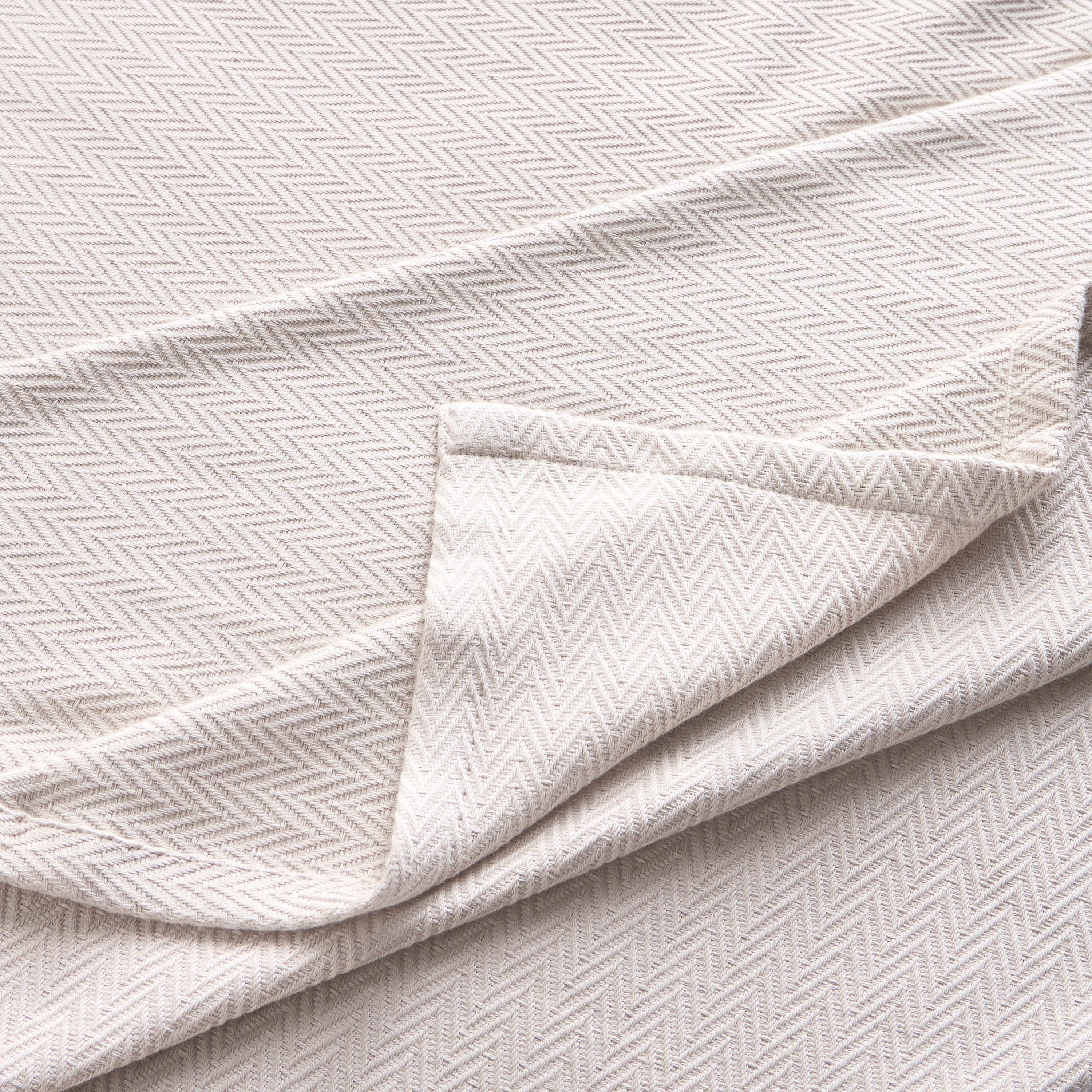 مفرش سرير كينج جاكار بنقوش هيرينغبون - القطن المصري - 240×260 سم-household-bedding-comfortersandbedspreads-bedspreads-image-4
