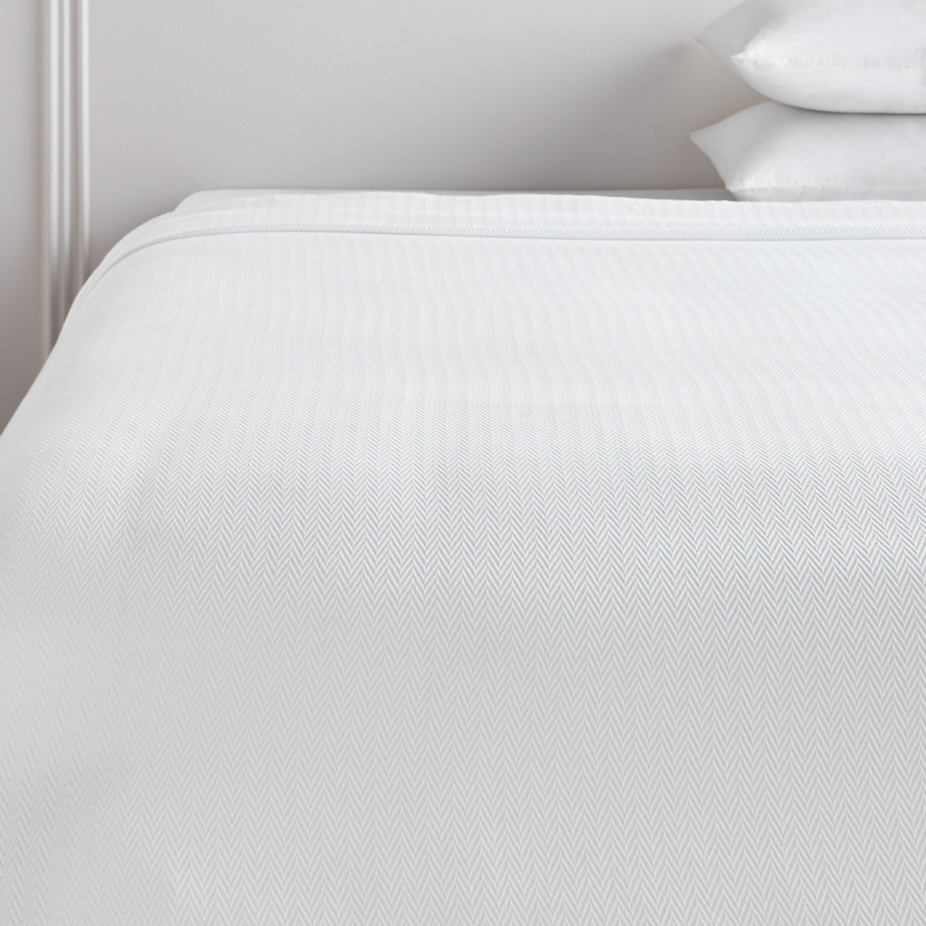 مفرش سرير كينج من القطن المصري متعرج - تي دبليو إس 4.0 - ‎240×260‎ سم-household-bedding-comfortersandbedspreads-bedspreads-image-2