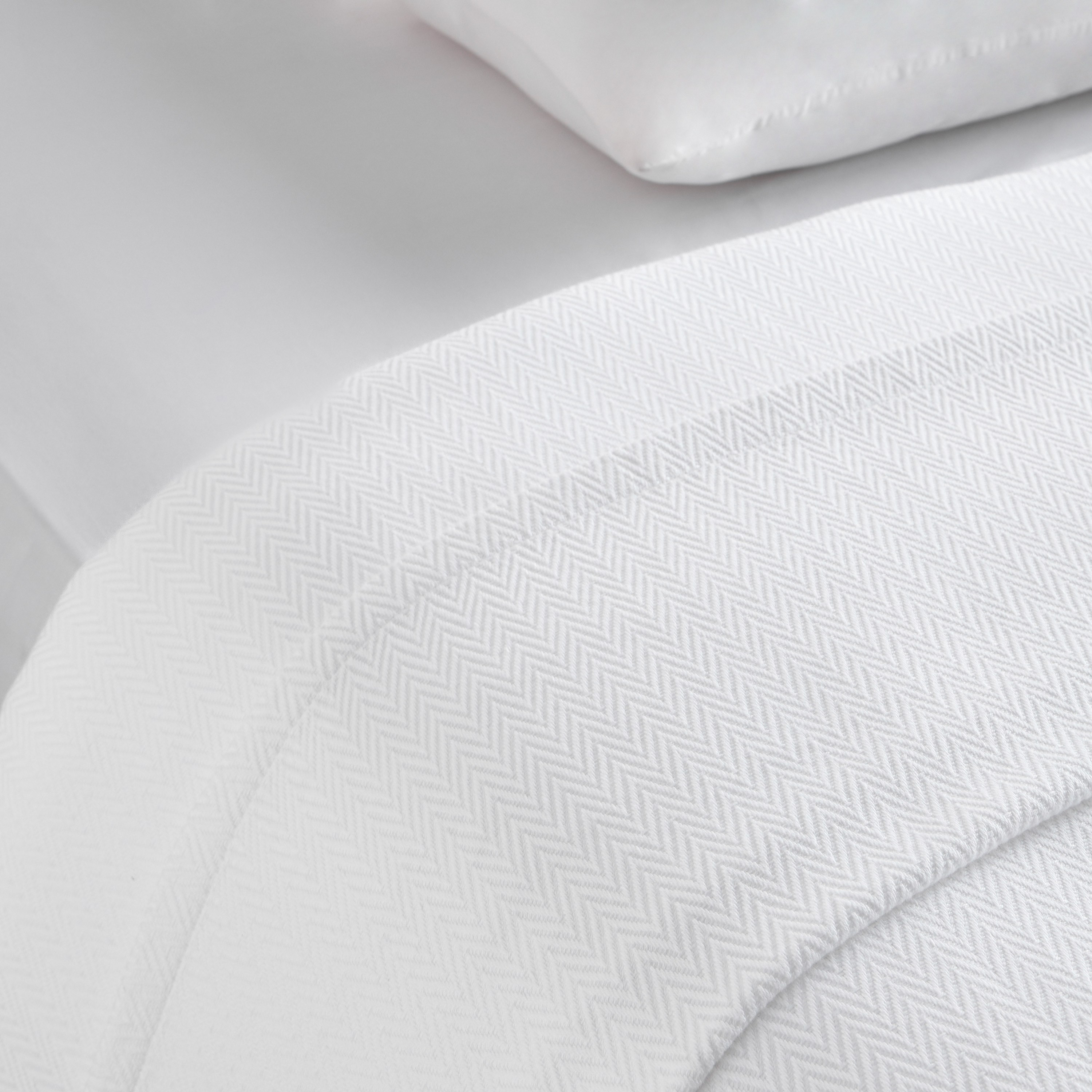 مفرش سرير كينج من القطن المصري متعرج - تي دبليو إس 4.0 - ‎240×260‎ سم-household-bedding-comfortersandbedspreads-bedspreads-image-3