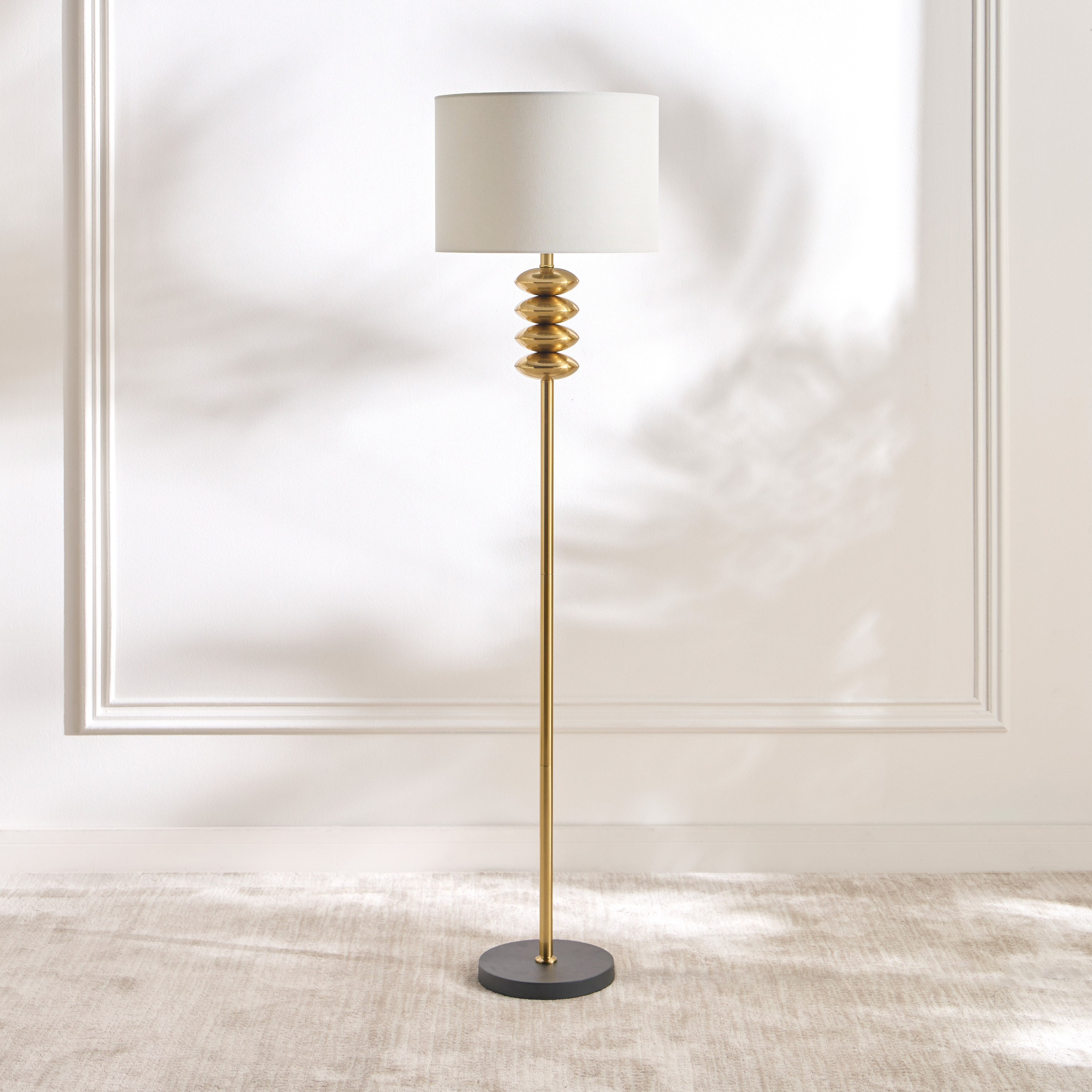 Grizzly Metal Floor Lamp - 161 cm-household-lighting-tableanddesklamps-image-1