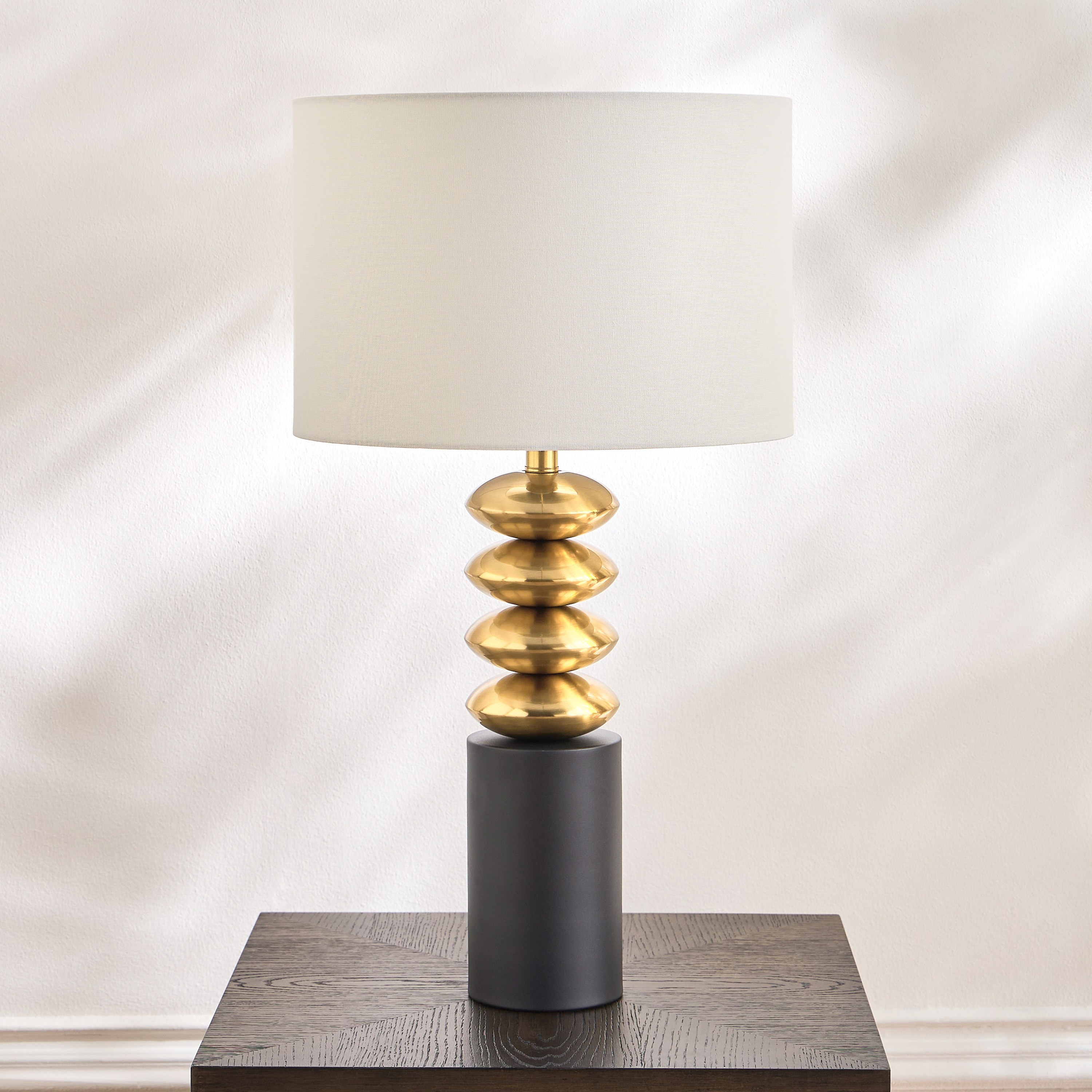 Grizzly Metal Table Lamp - 69 cm-household-lighting-tableanddesklamps-image-1